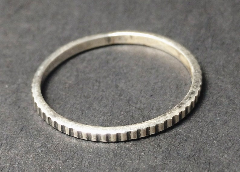 Handgefertigter Strukturring 925 Sterling Silber Stapelring Alltagsring Schmuck für sie