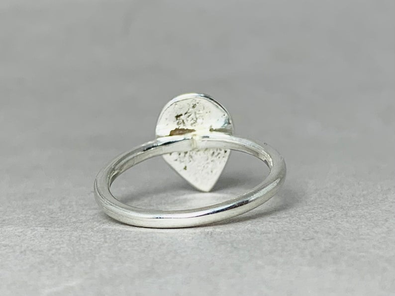 Zierlicher Tropfenring 925 Sterling Silber Minimalistischer Birnenform Ring Alltagsring Boho Ring Stapelring