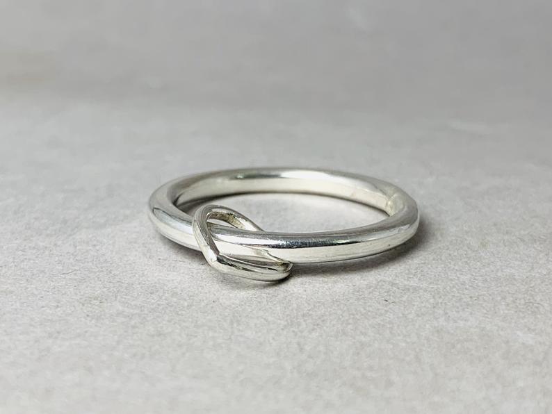 Herz Band Ring 925er Silberring Handgemachter zierlicher Herzring Minimalistischer trendiger Herzring Stapelring