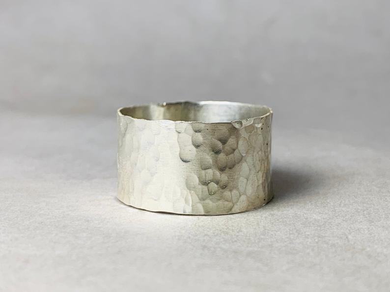 Gehämmerter Bandring 925er Silberring Breiter gehämmerter Sterlingsilberring Unisex-Ring Statement-Ring