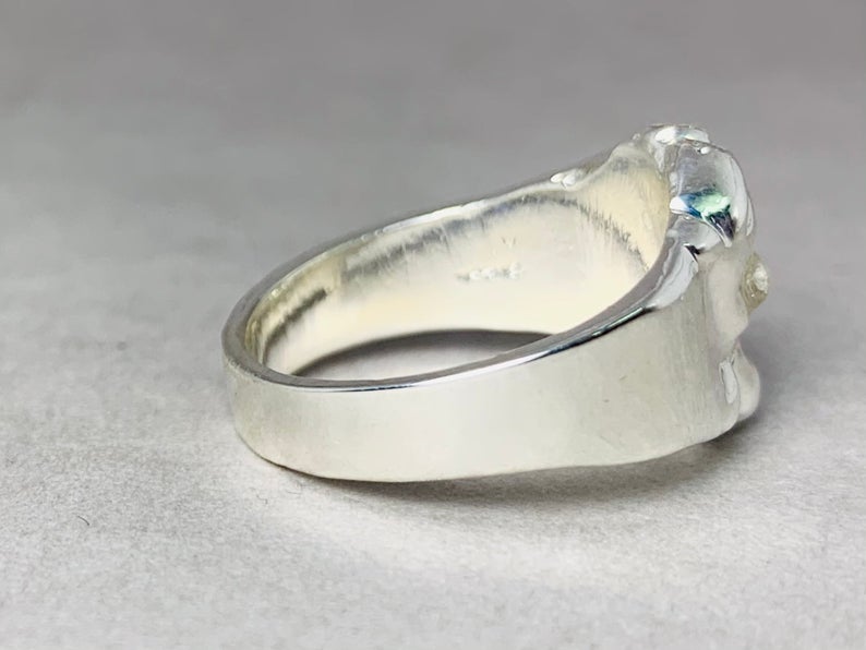 Echter Regenbogen-Mondstein 925 Sterling Silber Ring Totenkopf Mondstein Ring Einzigartiger Ring Statement Ring Geburtsstein Ring