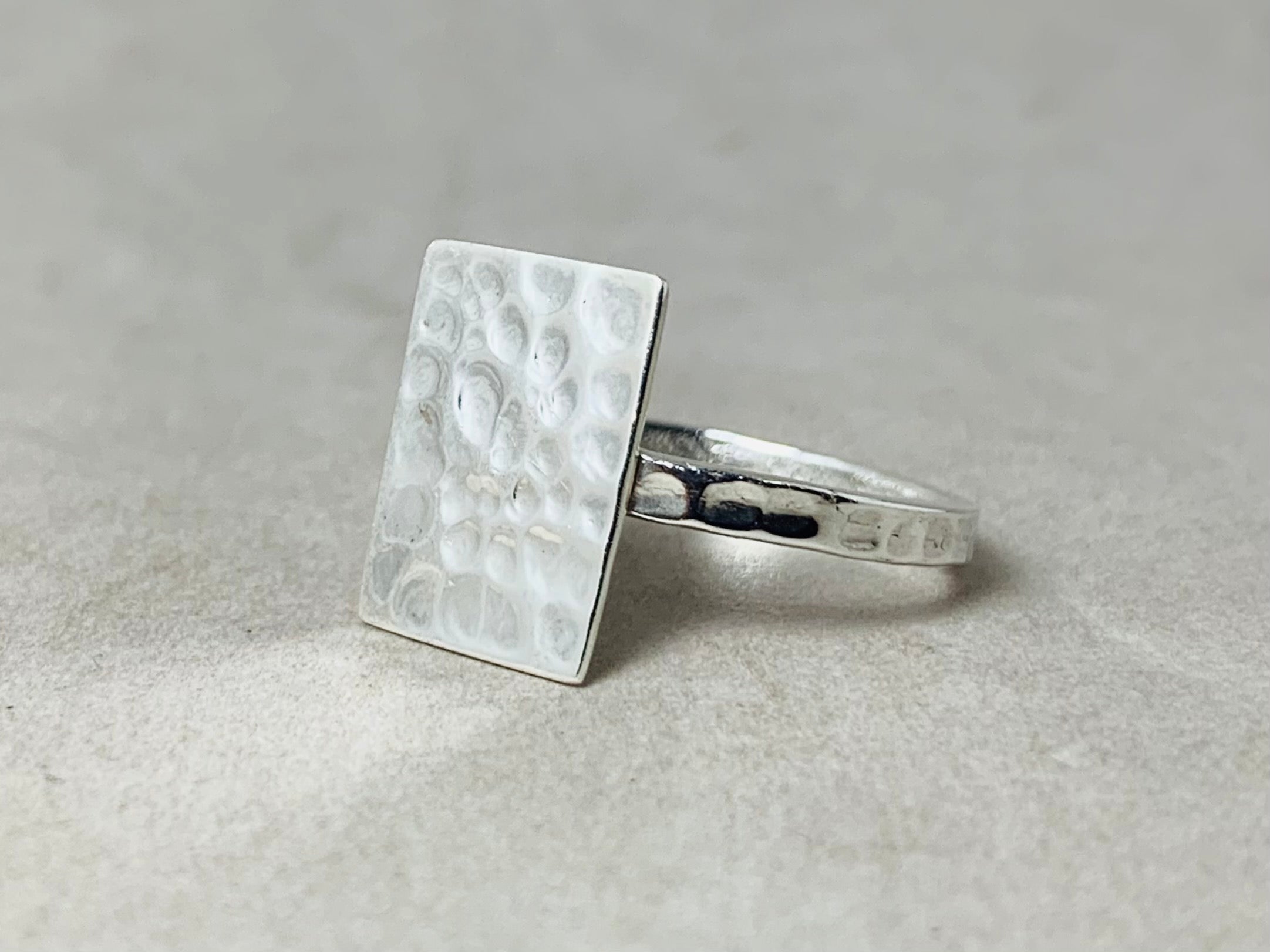 Gehämmerter Silberring 925 Silberring Alltagsring Geschenk für sie Moderner Ring