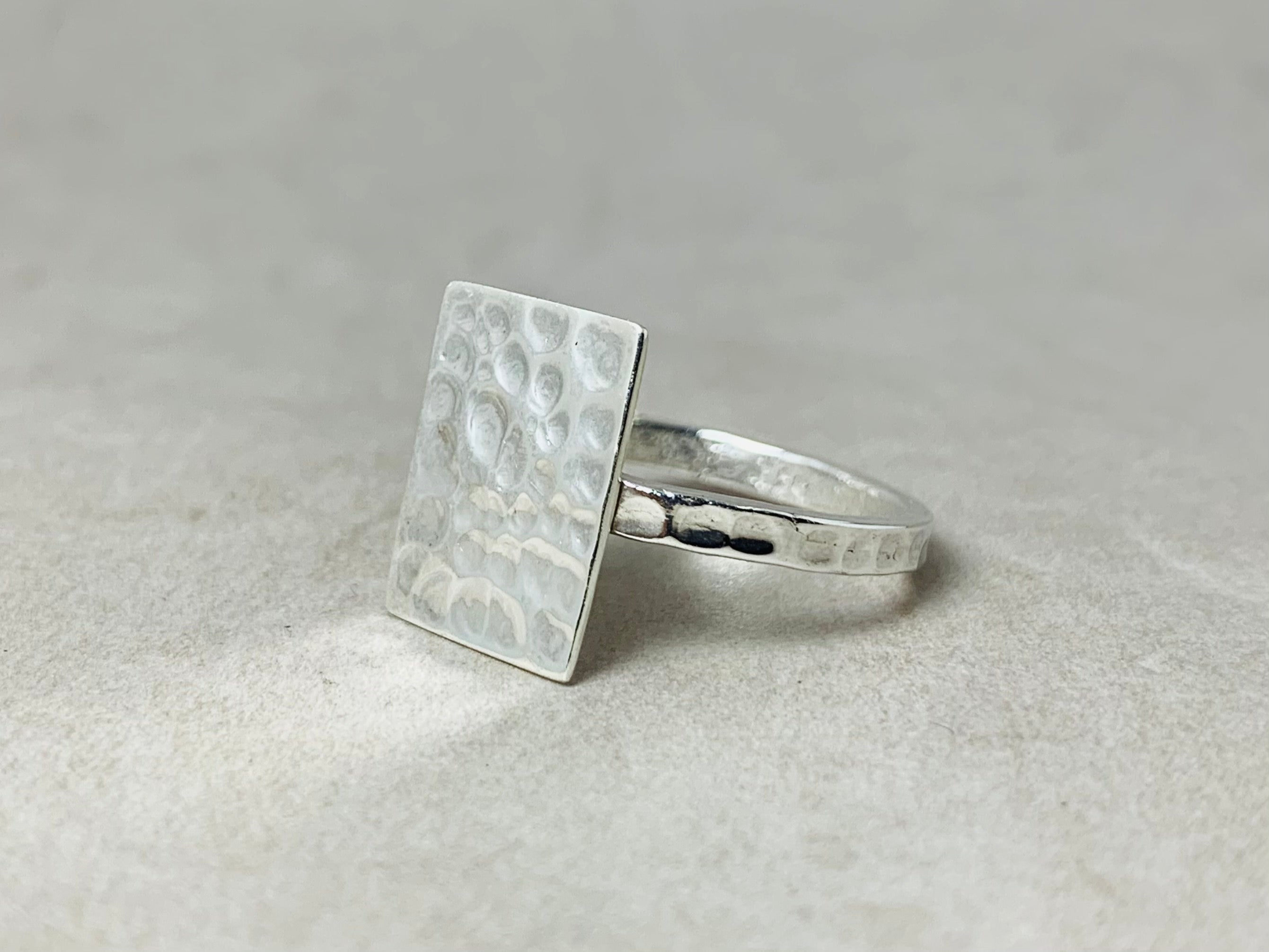 Gehämmerter Silberring 925 Silberring Alltagsring Geschenk für sie Moderner Ring