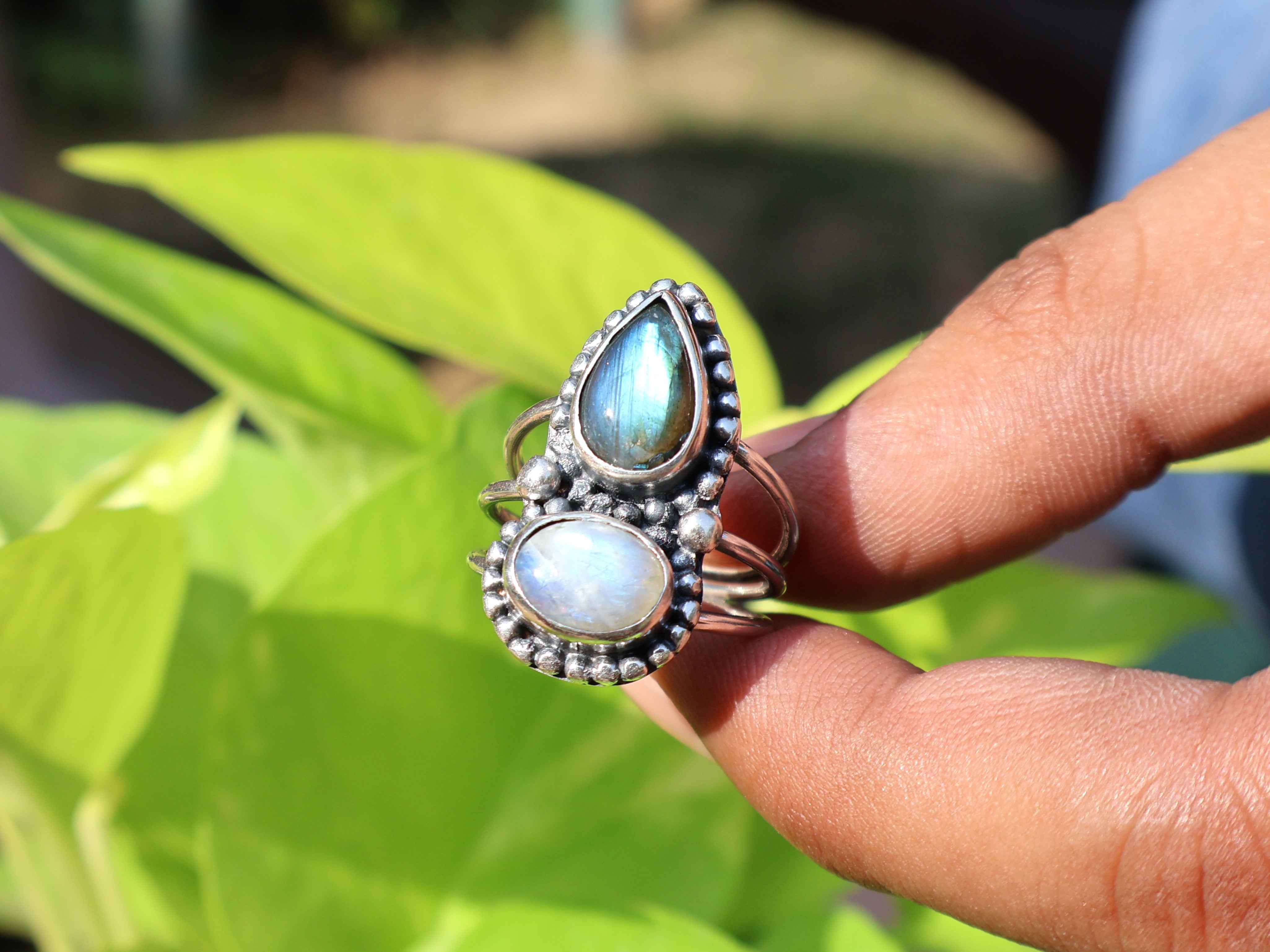 Labradorit- und Regenbogenmondstein-Ring 925 Sterling Silber Ring Handgefertigter Statement-Ring Tropfen & Ovale Form Edelstein Doppelstein Ring Geschenk für Sie