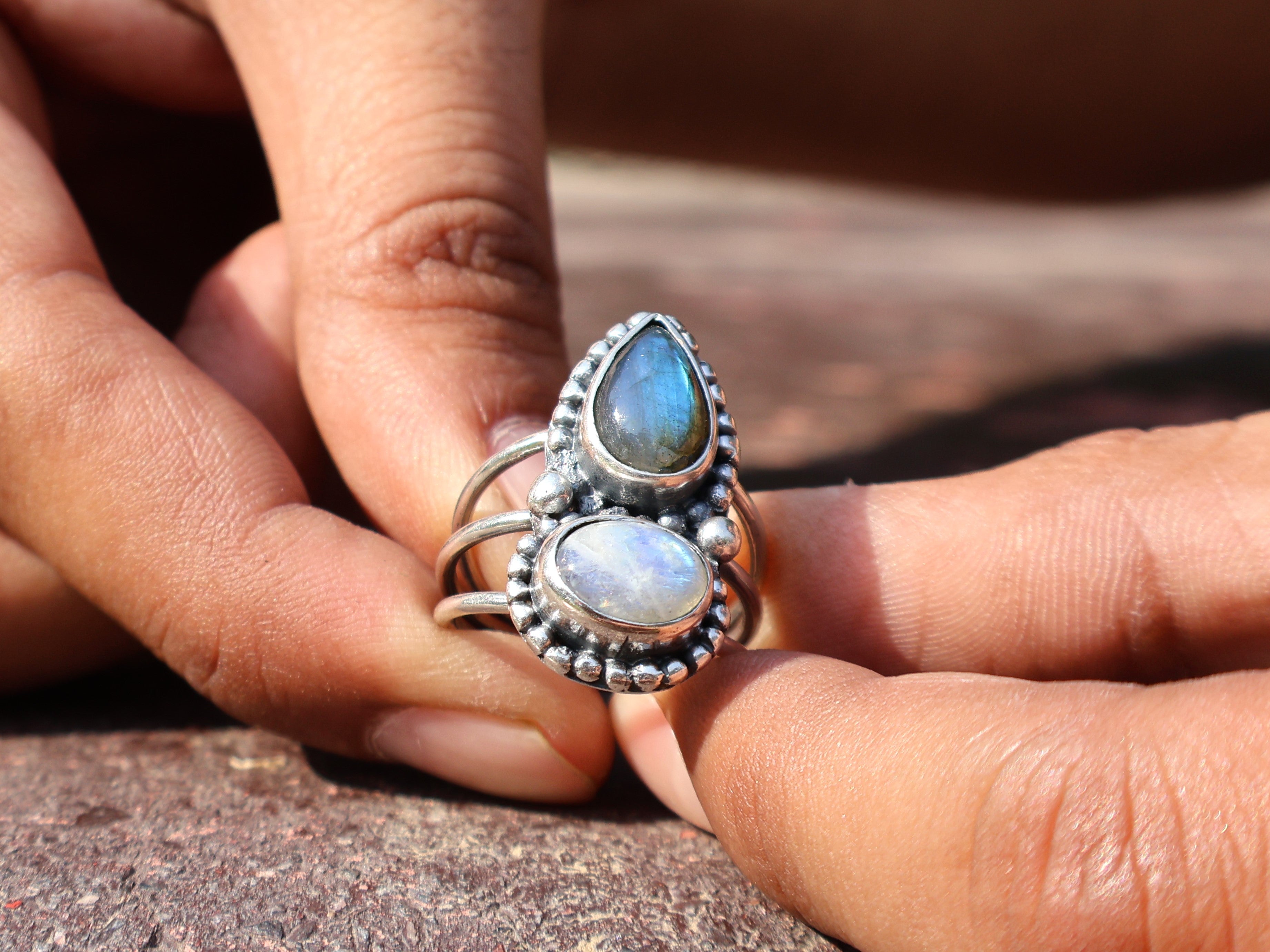 Labradorit- und Regenbogenmondstein-Ring 925 Sterling Silber Ring Handgefertigter Statement-Ring Tropfen & Ovale Form Edelstein Doppelstein Ring Geschenk für Sie