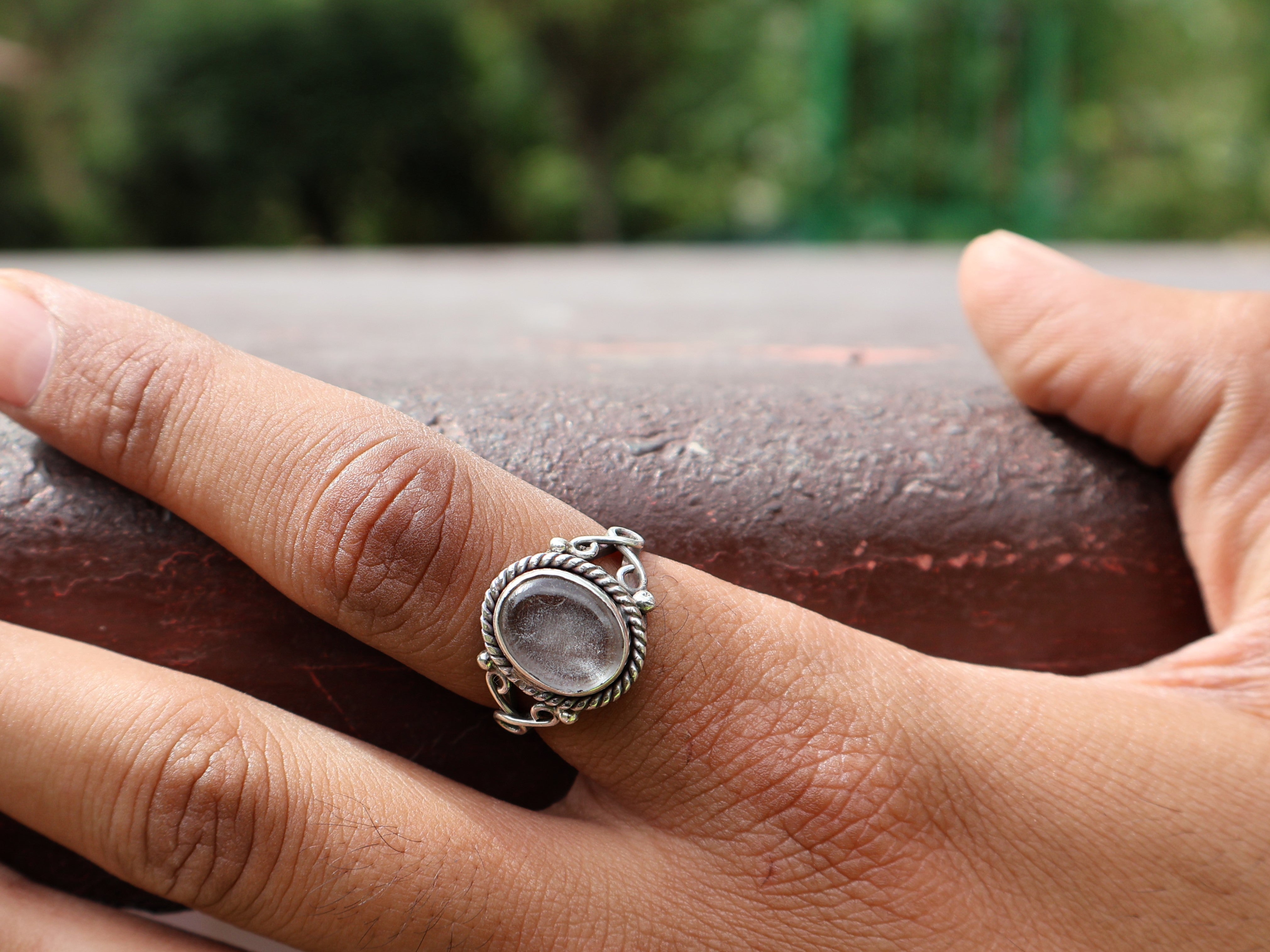 Ovaler Bergkristall-Ring Minimalistischer Ring 925er Silberring Handgemachter zarter Ring Geschenk für Sie Damenring