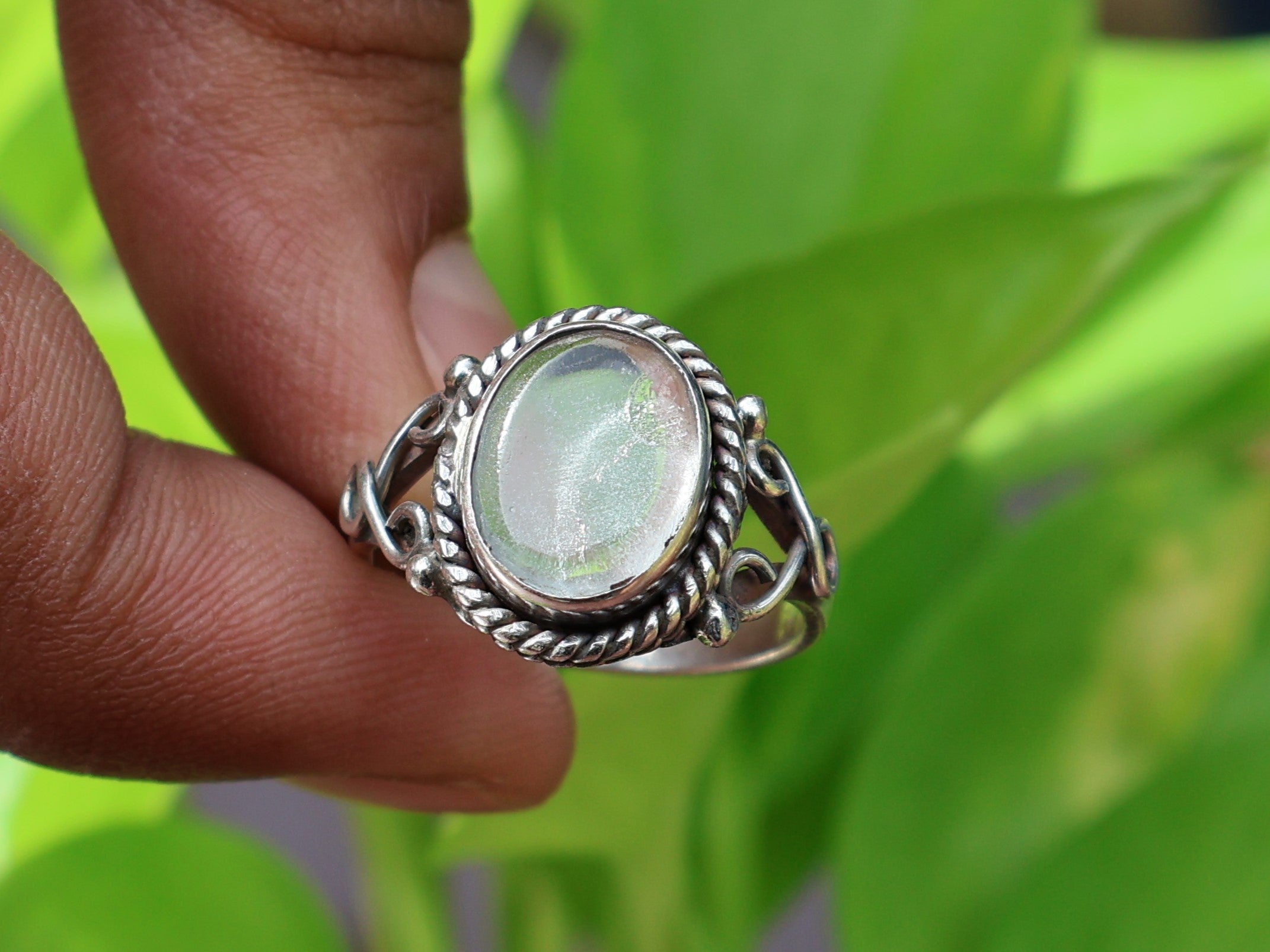 Ovaler Bergkristall-Ring Minimalistischer Ring 925er Silberring Handgemachter zarter Ring Geschenk für Sie Damenring