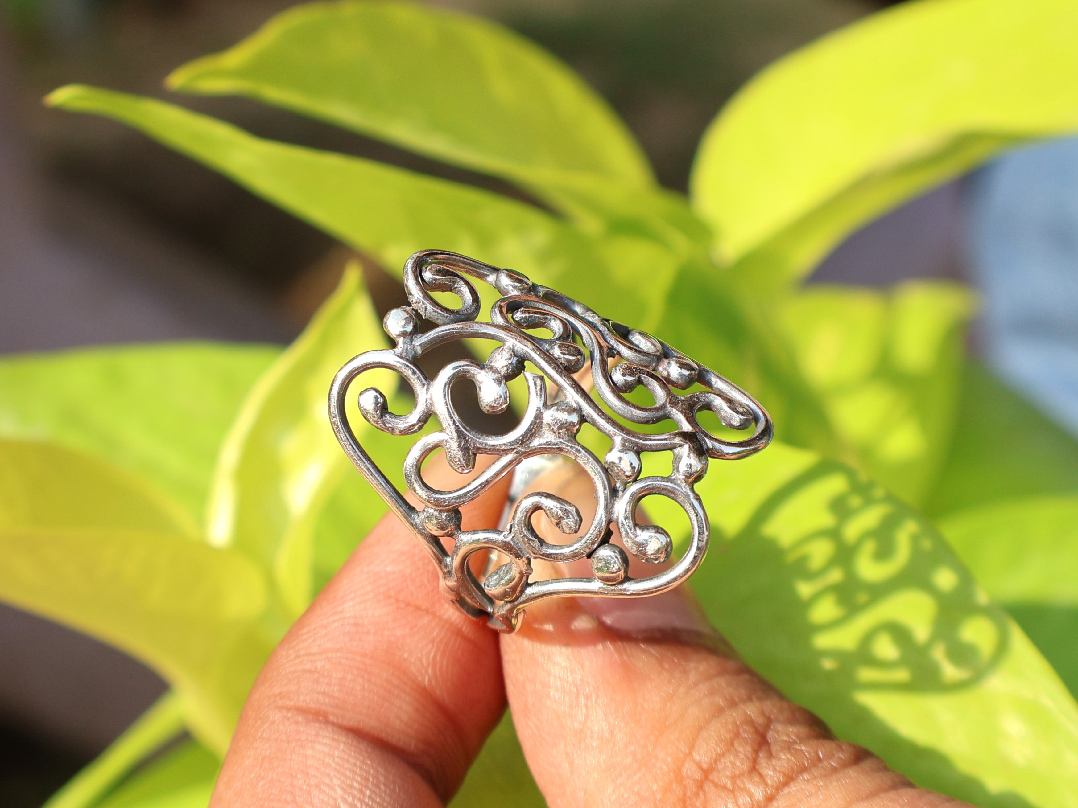 Handgemachter Bandring 925er massiver Sterlingsilberring Einzigartiger Designring Alltagsring Geschenk für sie