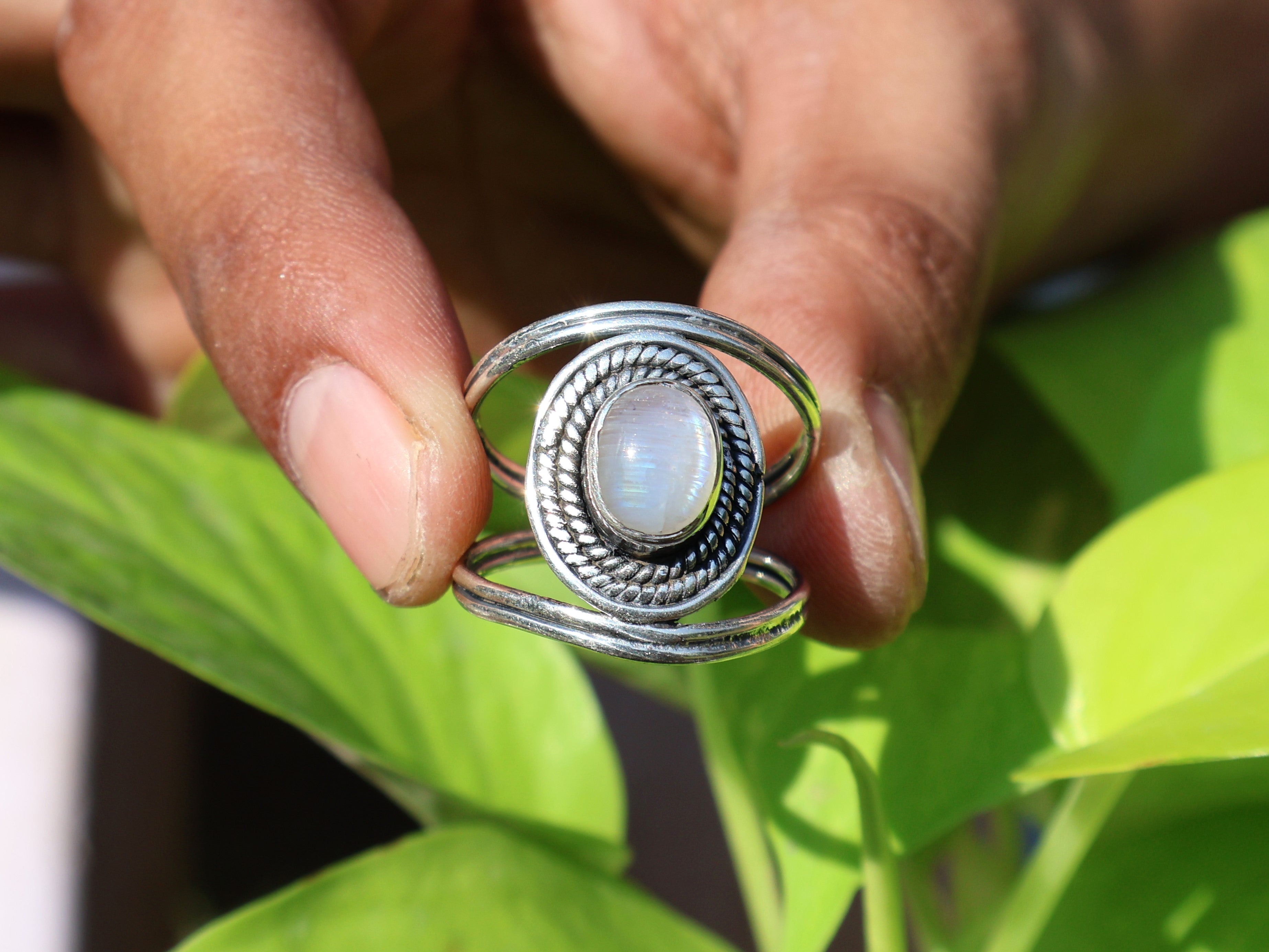 Regenbogen-Mondsteinring Handgefertigt 925 Sterling Silber Ovaler Mondstein Ring Geschenk Für Sie Boho Zierlicher Ring Geschenk Für Sie