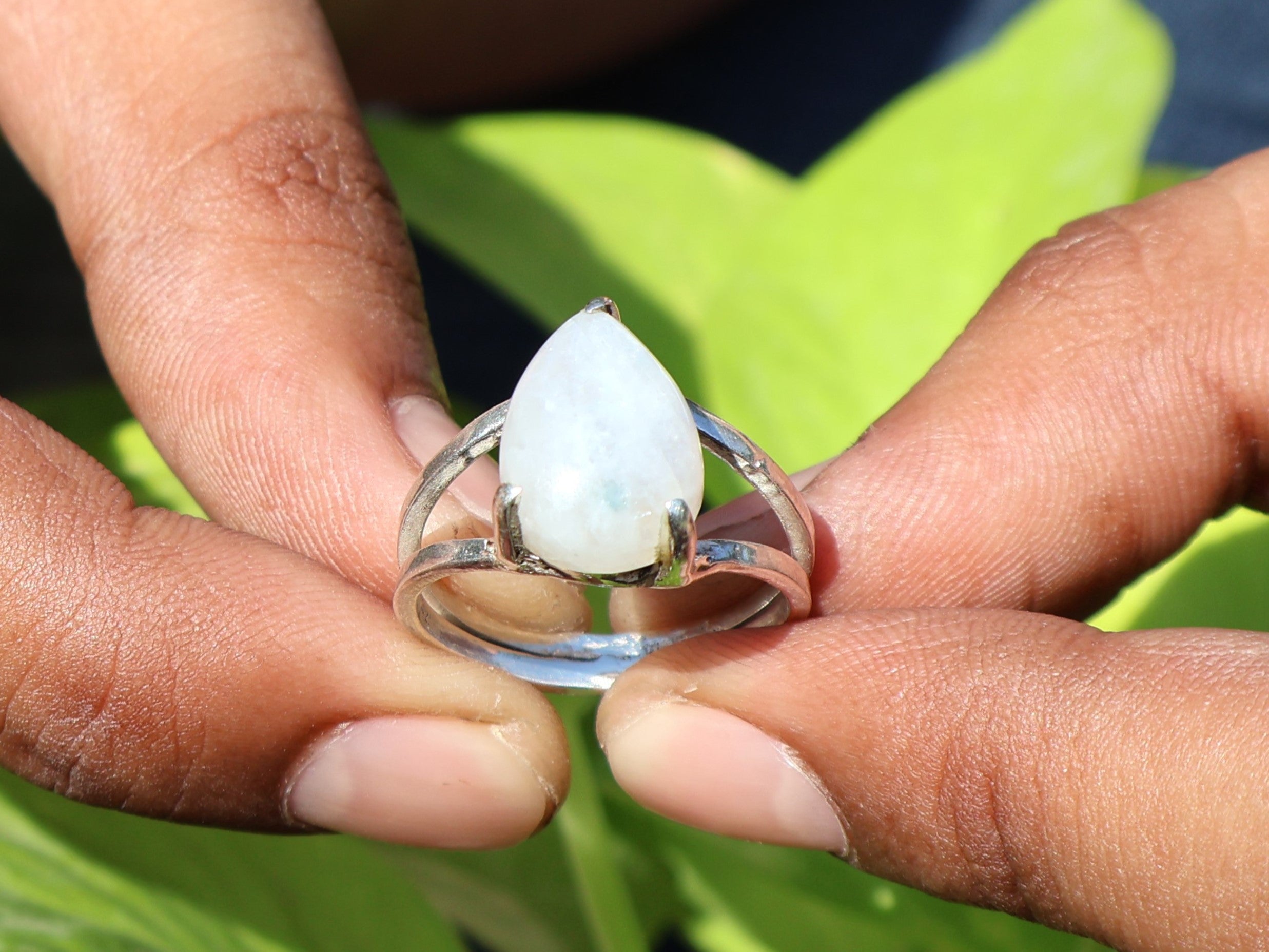 Birnenförmiger Regenbogen-Mondsteinring aus 925er Sterlingsilber, Geschenk für sie, handgefertigter Statement-Ring