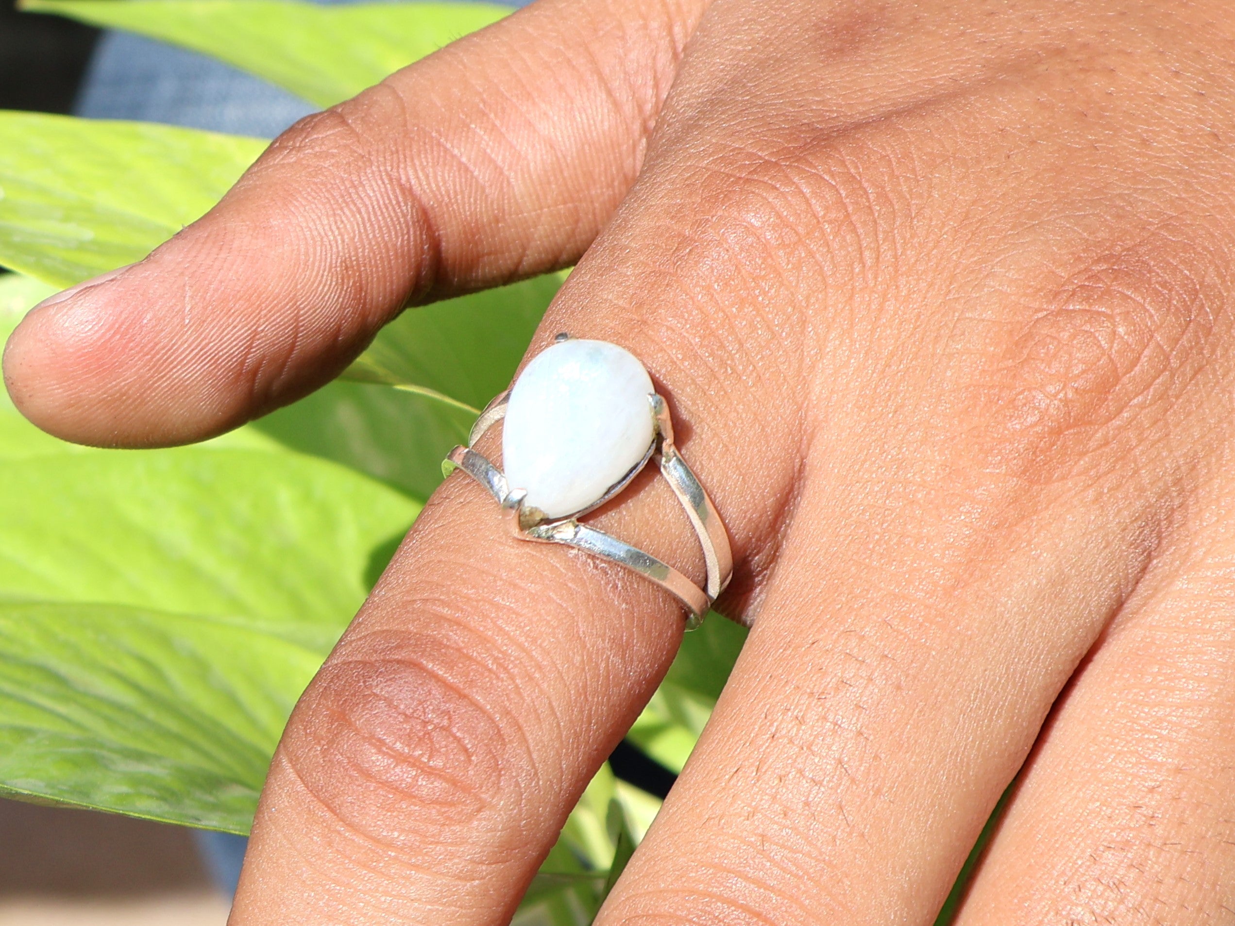Birnenförmiger Regenbogen-Mondsteinring aus 925er Sterlingsilber, Geschenk für sie, handgefertigter Statement-Ring