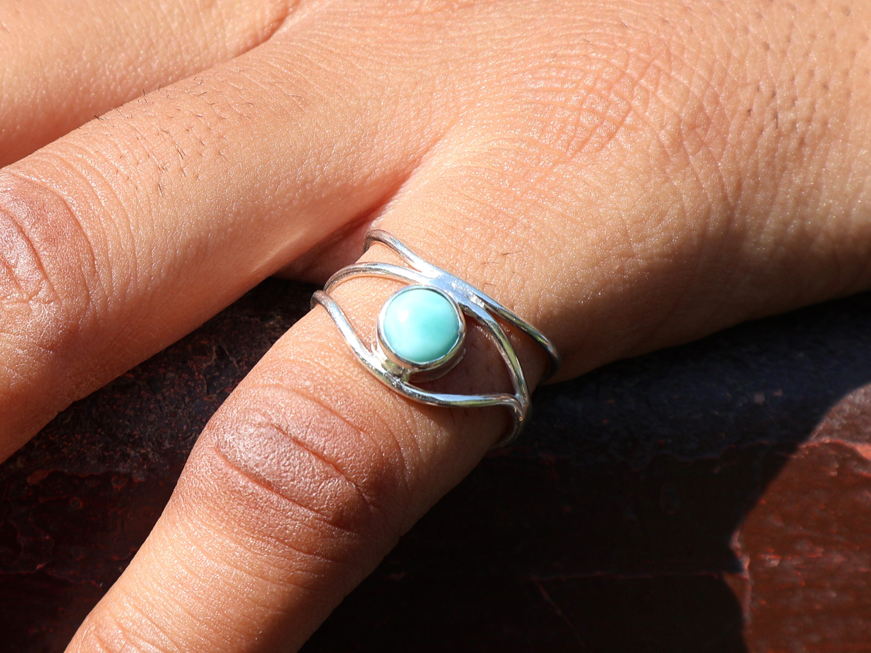 Natürlicher Larimar Ring 925 Silber Ring Zierlicher Larimar Ring Runder Larimar Edelstein Damenschmuck Geschenk für Sie Statement Ring
