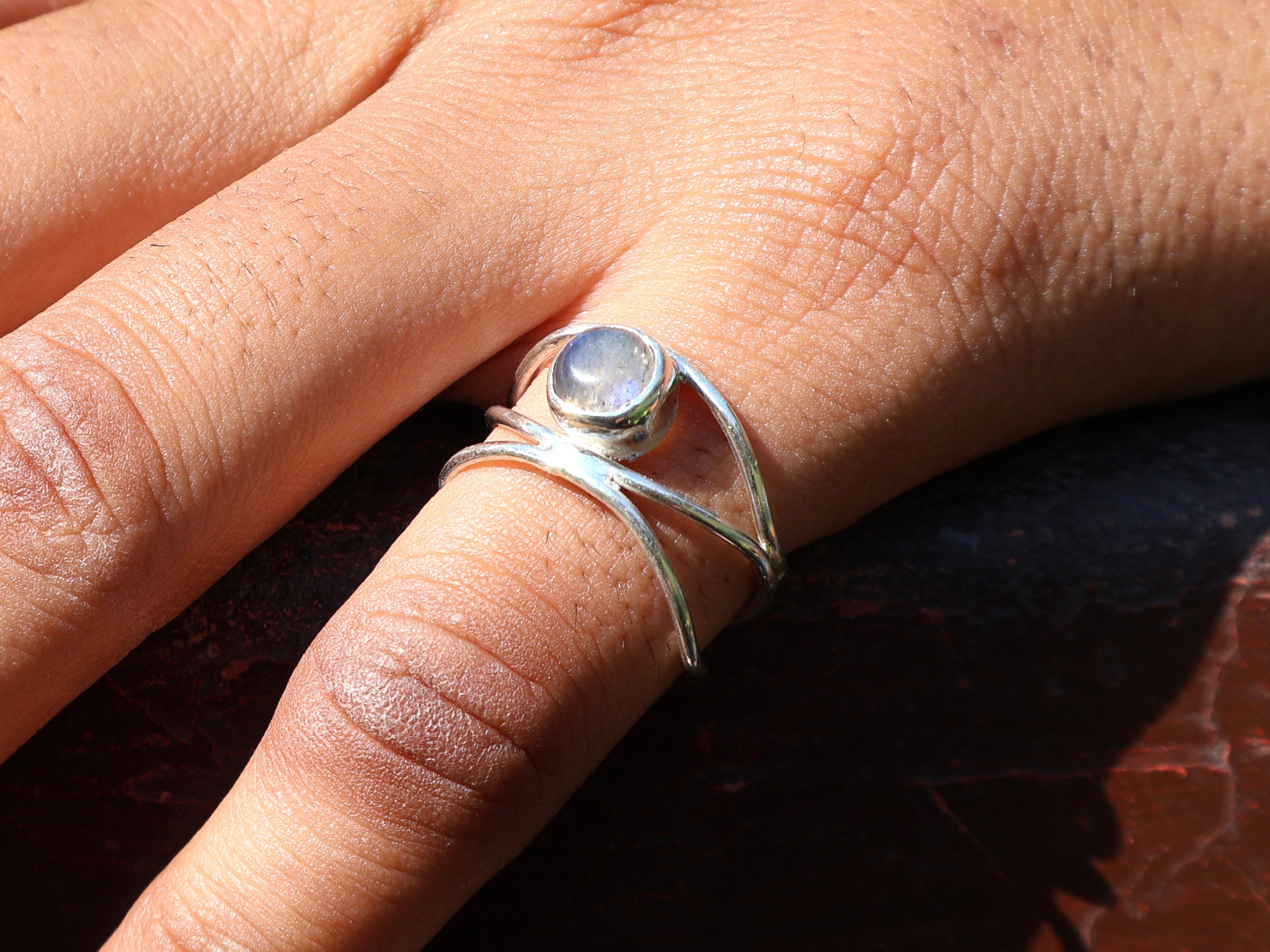 Natürlicher Labradorit Ring Sterlingsilber Ring 925 Edelstein Ring Handgemachter runder Labradorit Edelstein Ring Geschenk für sie