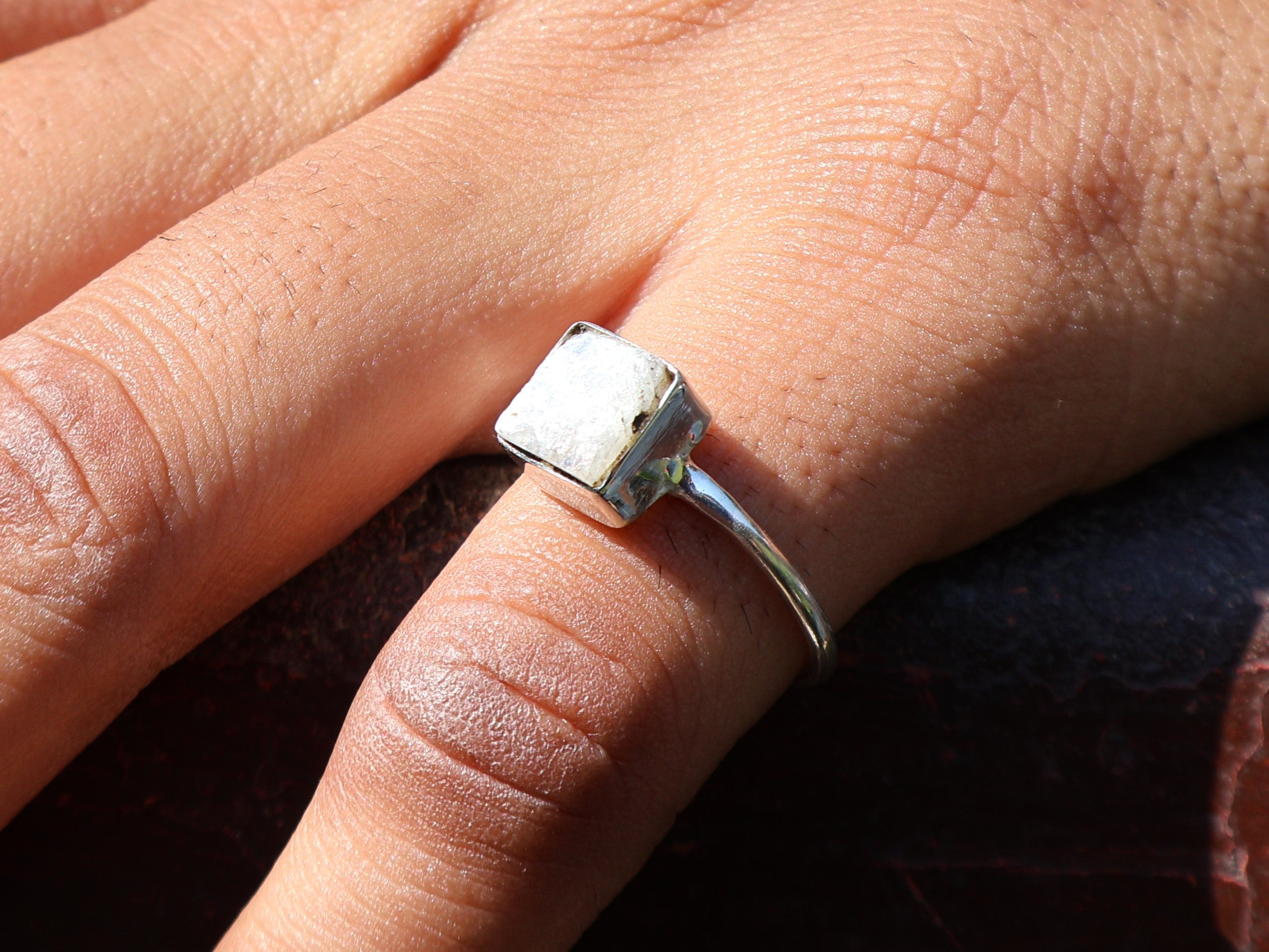 Echter Regenbogen-Mondsteinring Damen Ring Natürlicher Mondstein Stapelring Blauer Feuerring Geburtsstein Edelsteinring