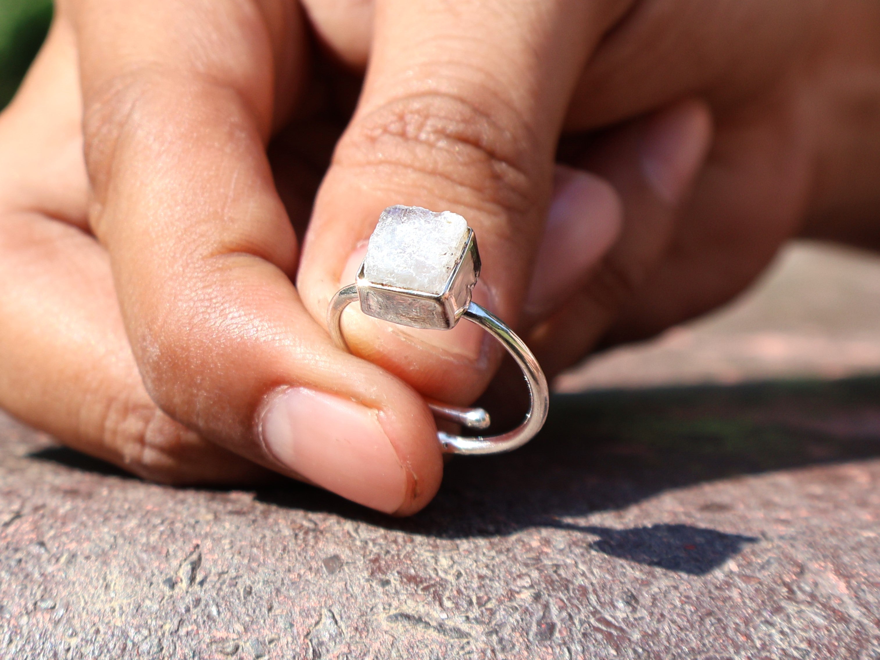Echter Regenbogen-Mondsteinring Damen Ring Natürlicher Mondstein Stapelring Blauer Feuerring Geburtsstein Edelsteinring