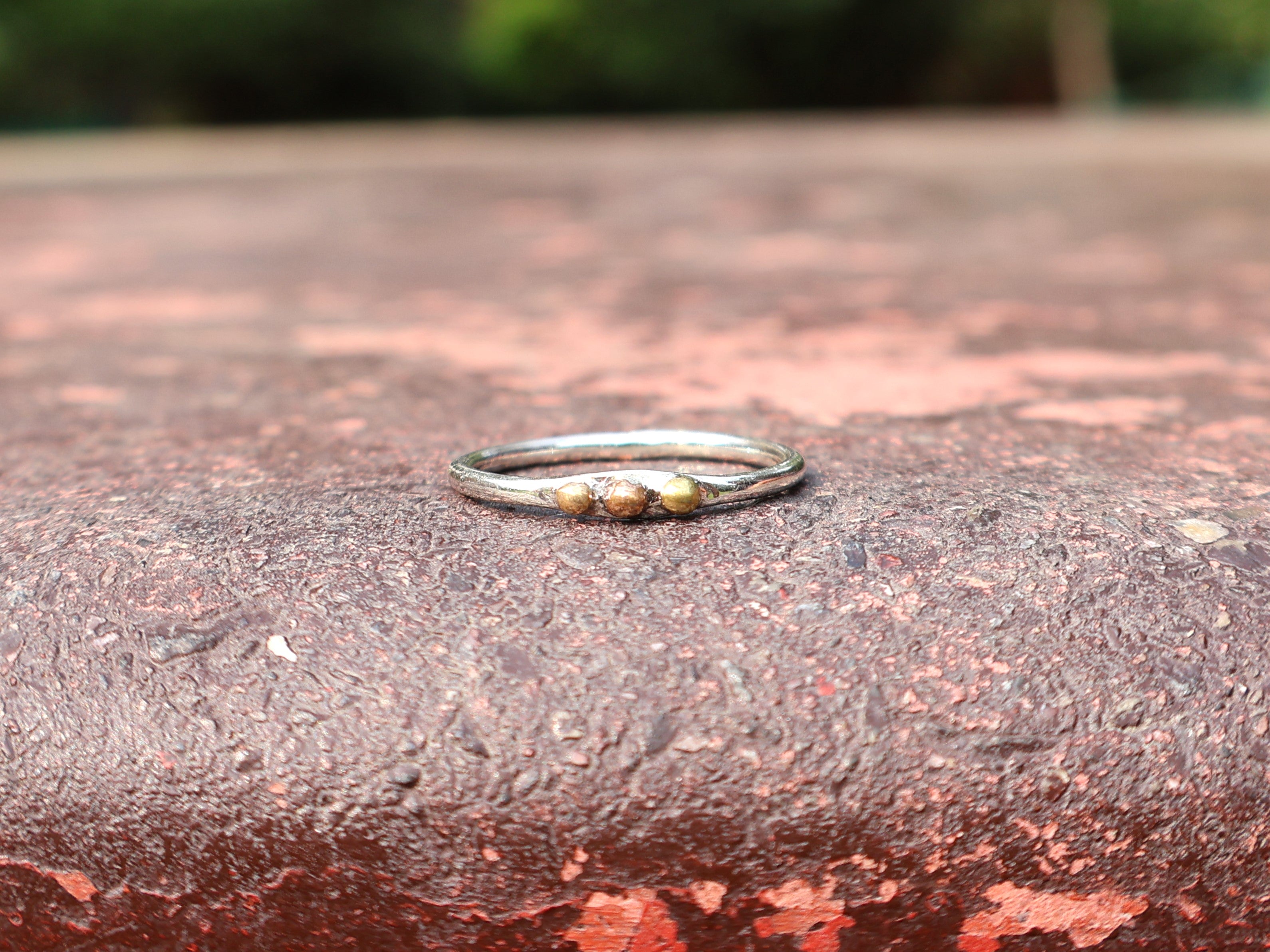 Zilveren stippenring 925 zilveren ring handgemaakte stapelring bedelring fijne ring bohemien subtiele ring cadeau voor haar