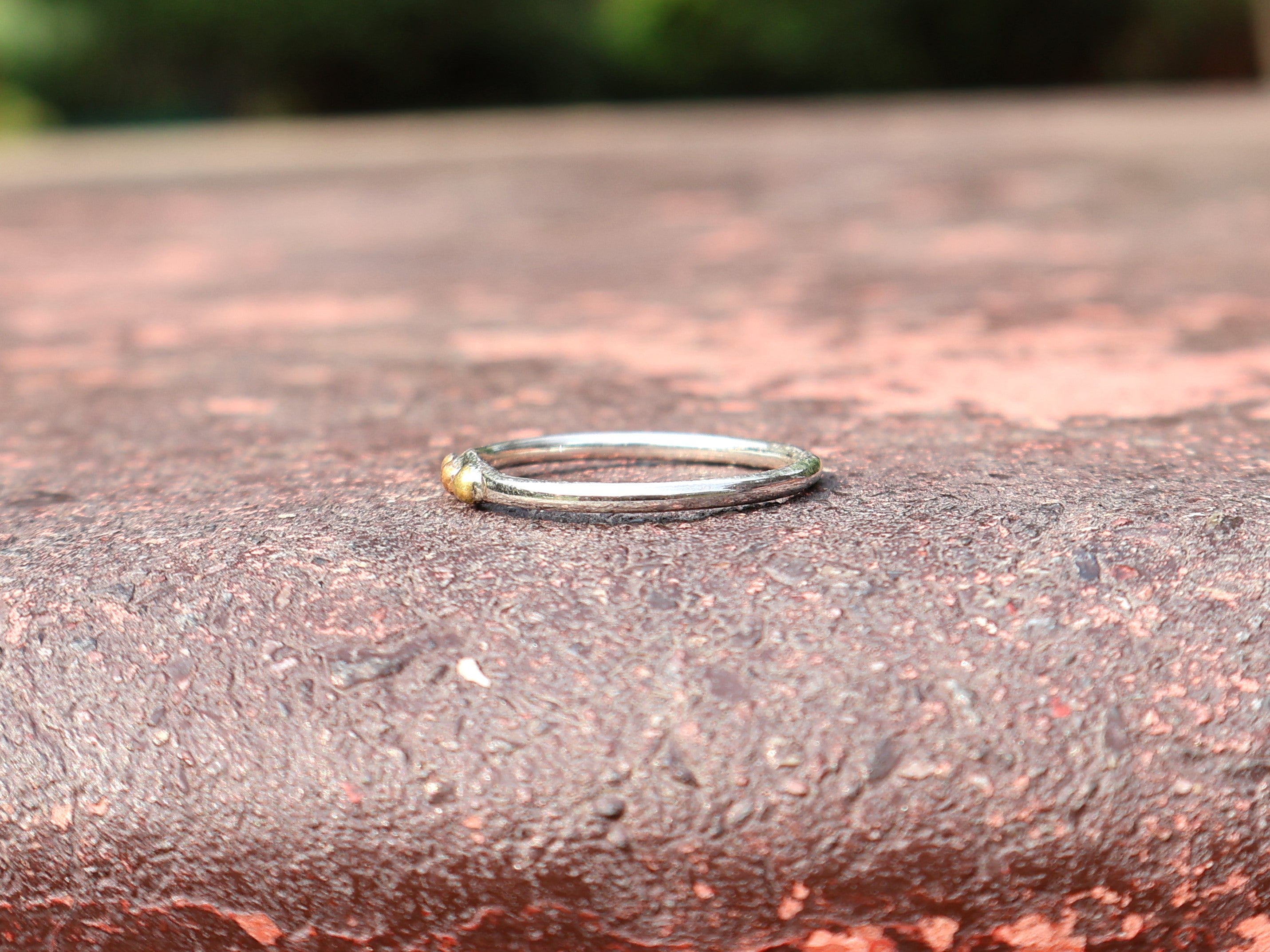 Zilveren stippenring 925 zilveren ring handgemaakte stapelring bedelring fijne ring bohemien subtiele ring cadeau voor haar
