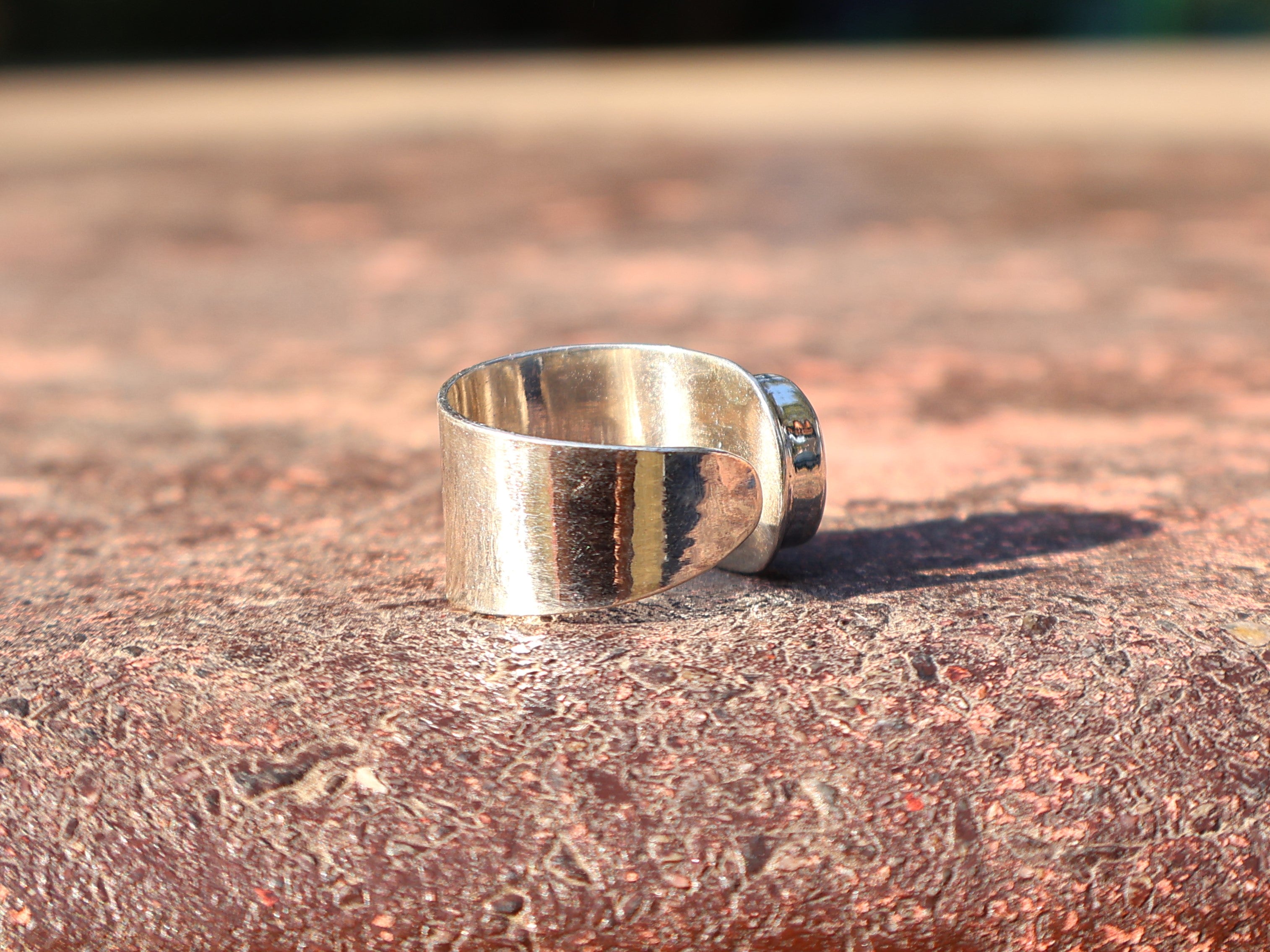 Regenbogenmondstein Silberring Ovaler Mondstein 925 Sterling Ring Damenring Handgemachter Silberring Verlobungsring Gehämmerter Ring