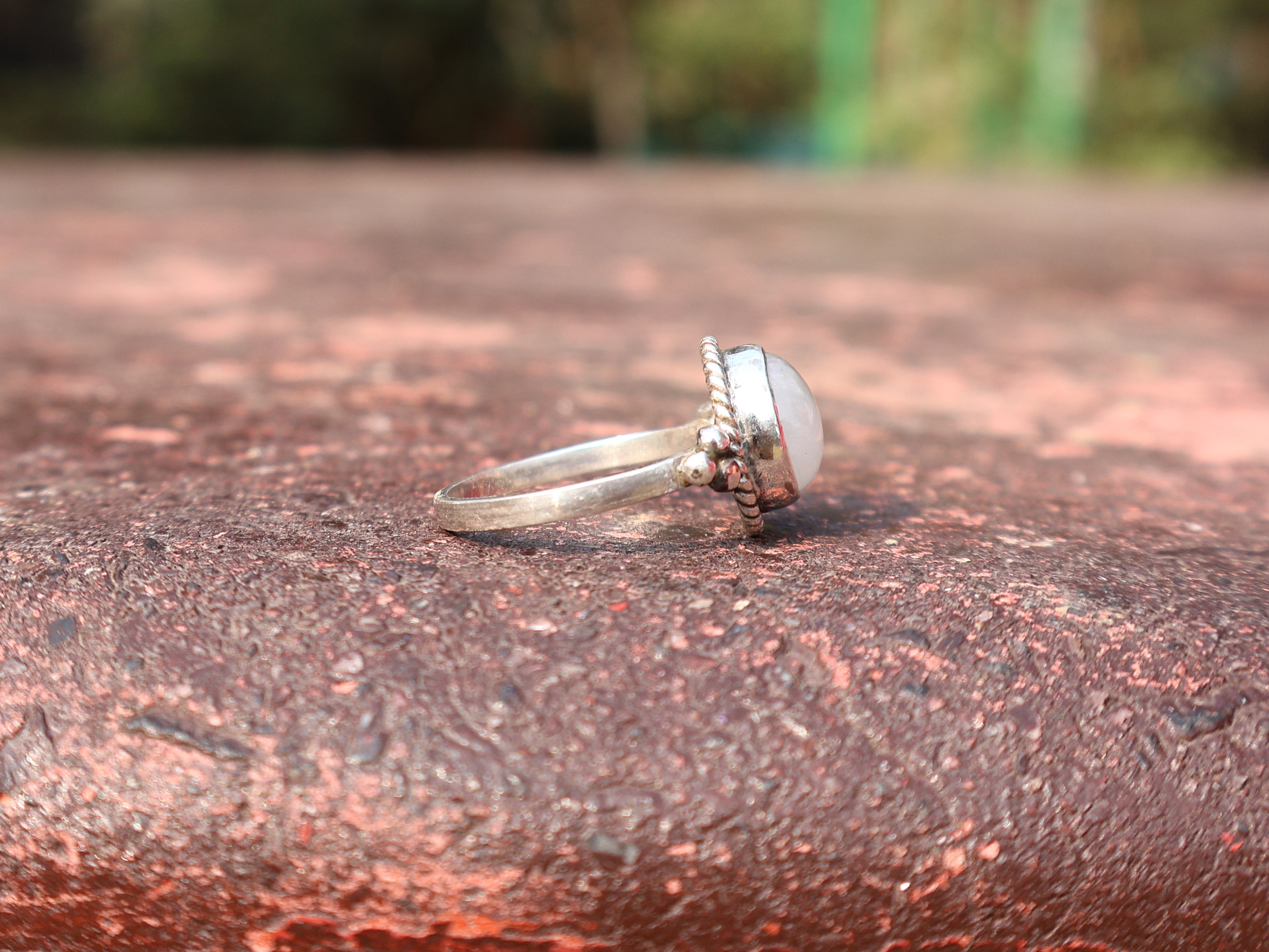 Runder Regenbogen-Mondstein-Ring 925 Sterling Silber Ring Damen Ring Handgefertigter Silberring Geschenk für Sie