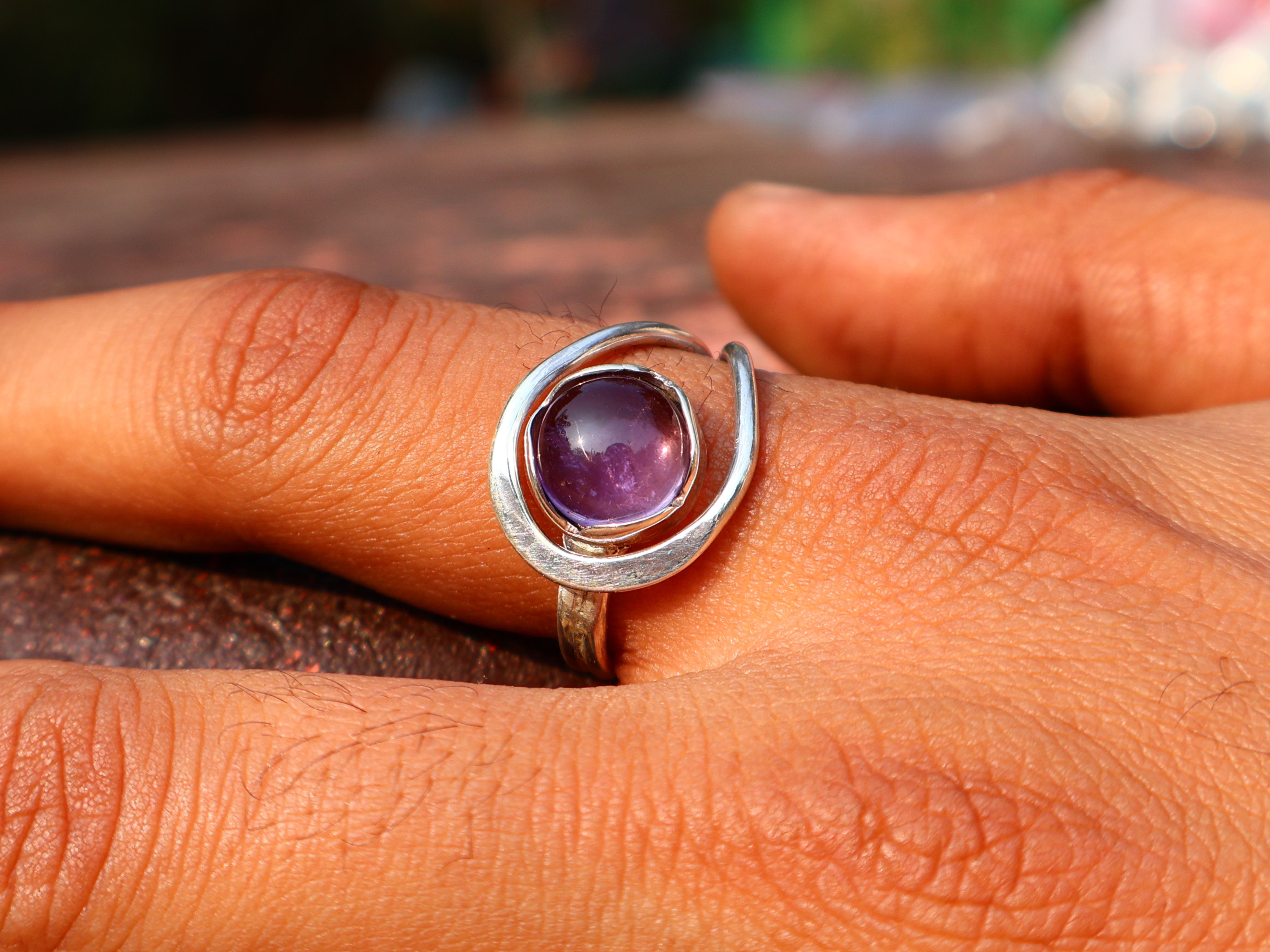 Wunderschöner Amethystring Geburtsstein Februar Runder Amethyst Designerring Geschenk für Sie Silber Amethystring Geschenk für Sie