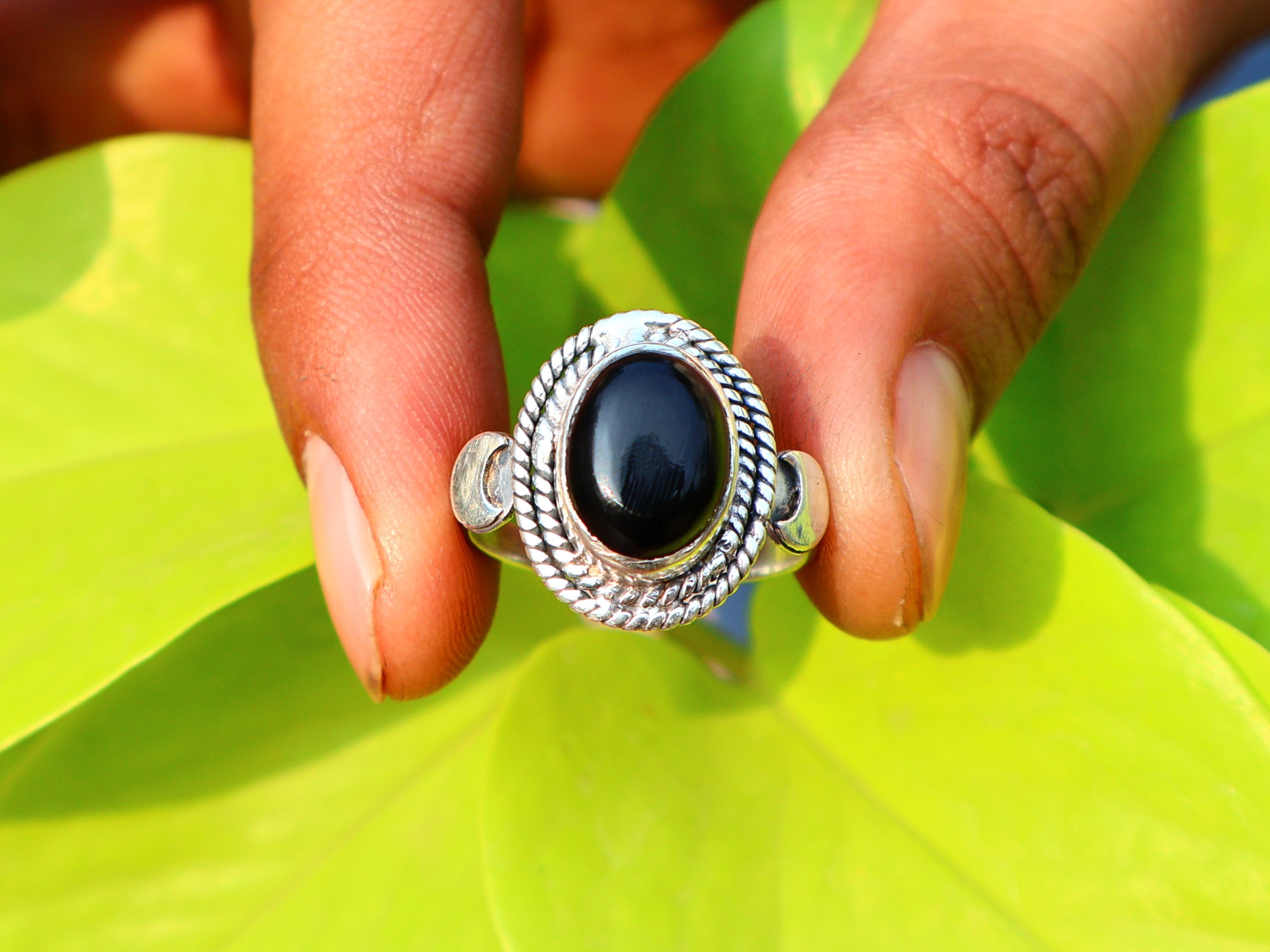 Schwarzer Onyx Ring 925 Sterling Silber Edelstein Ring Handgemachter Ovaler Onyx Cabochon Ring Zierlicher Ring Geschenk für Sie