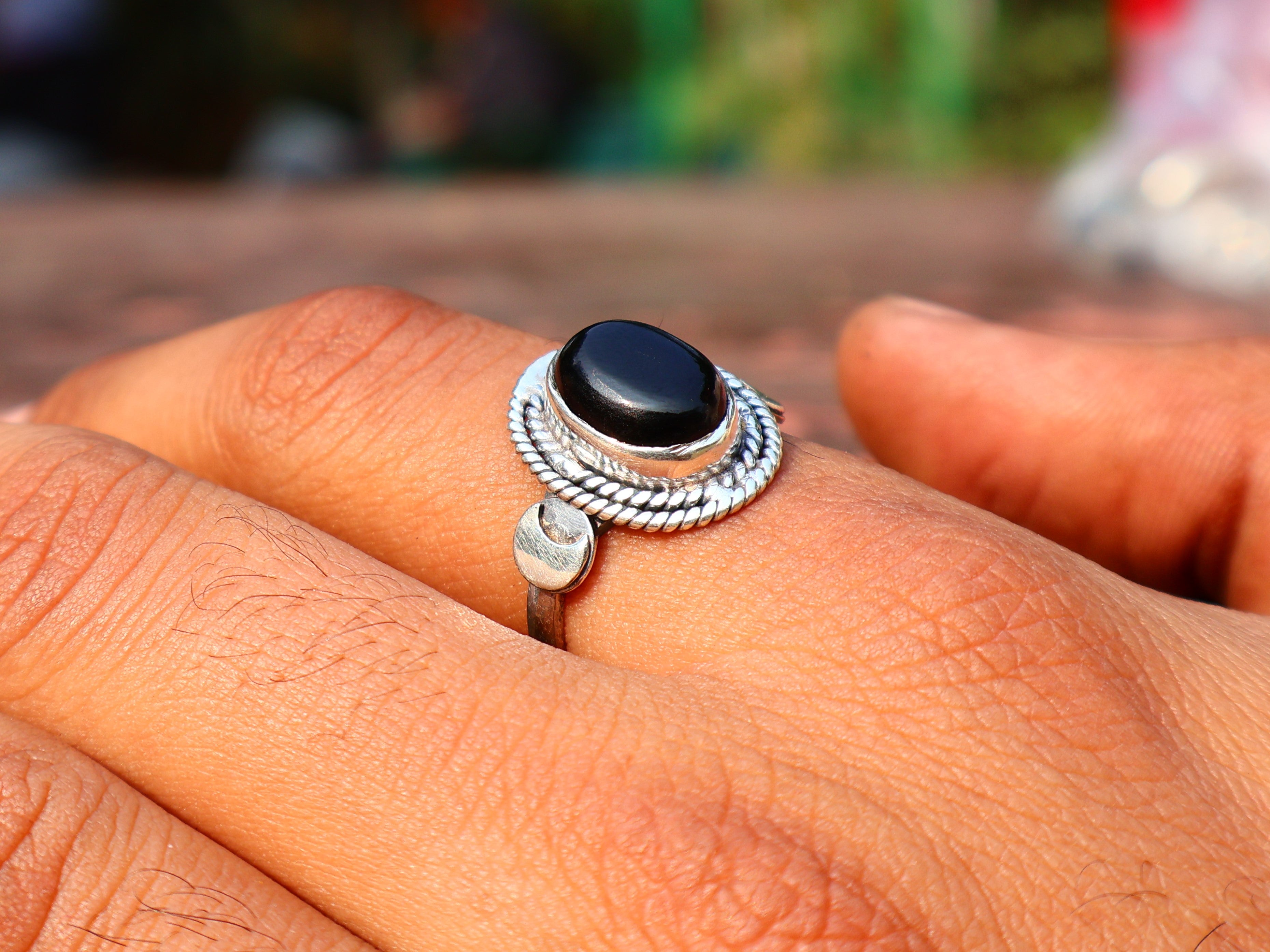 Schwarzer Onyx Ring 925 Sterling Silber Edelstein Ring Handgemachter Ovaler Onyx Cabochon Ring Zierlicher Ring Geschenk für Sie