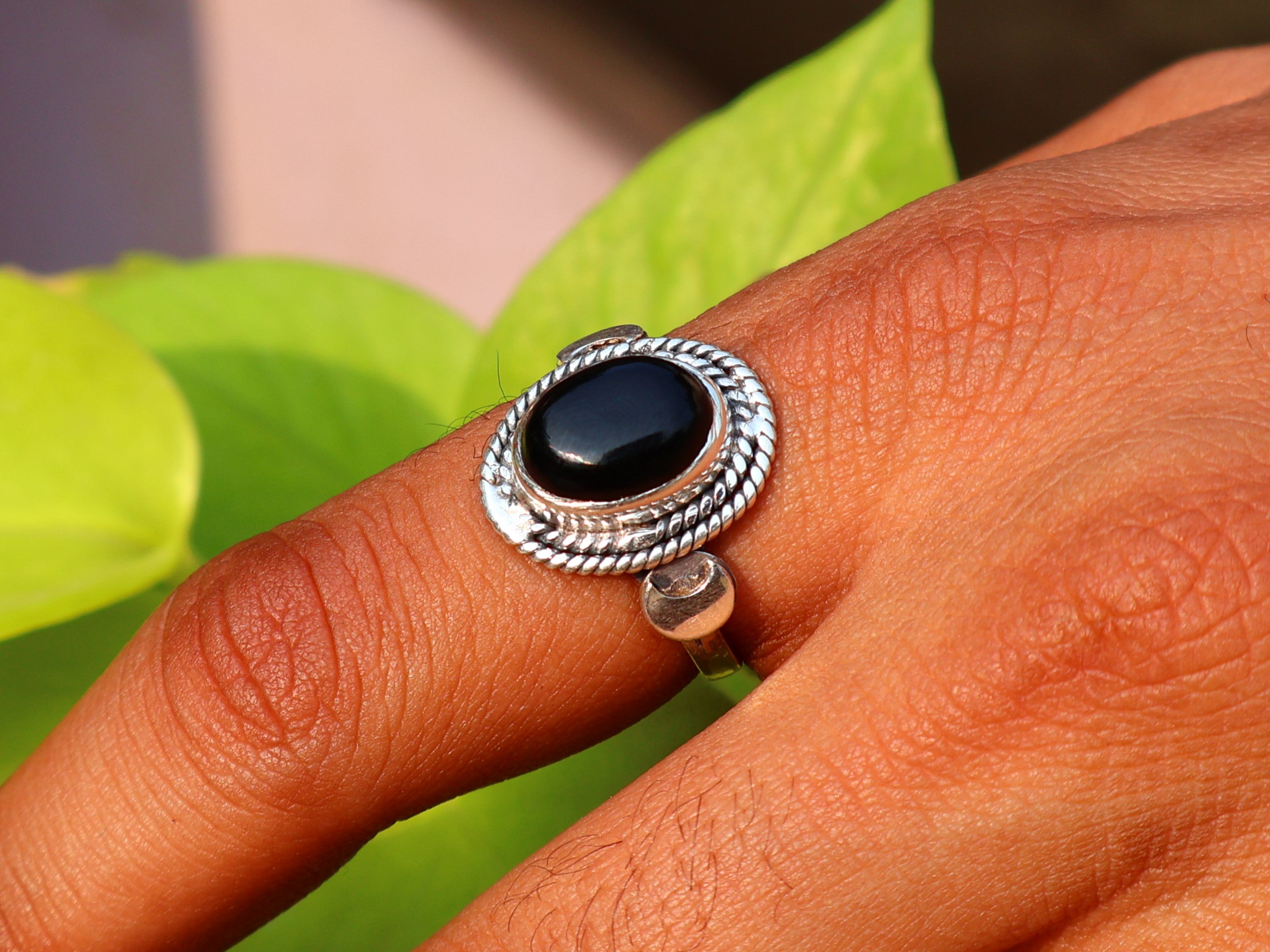 Schwarzer Onyx Ring 925 Sterling Silber Edelstein Ring Handgemachter Ovaler Onyx Cabochon Ring Zierlicher Ring Geschenk für Sie