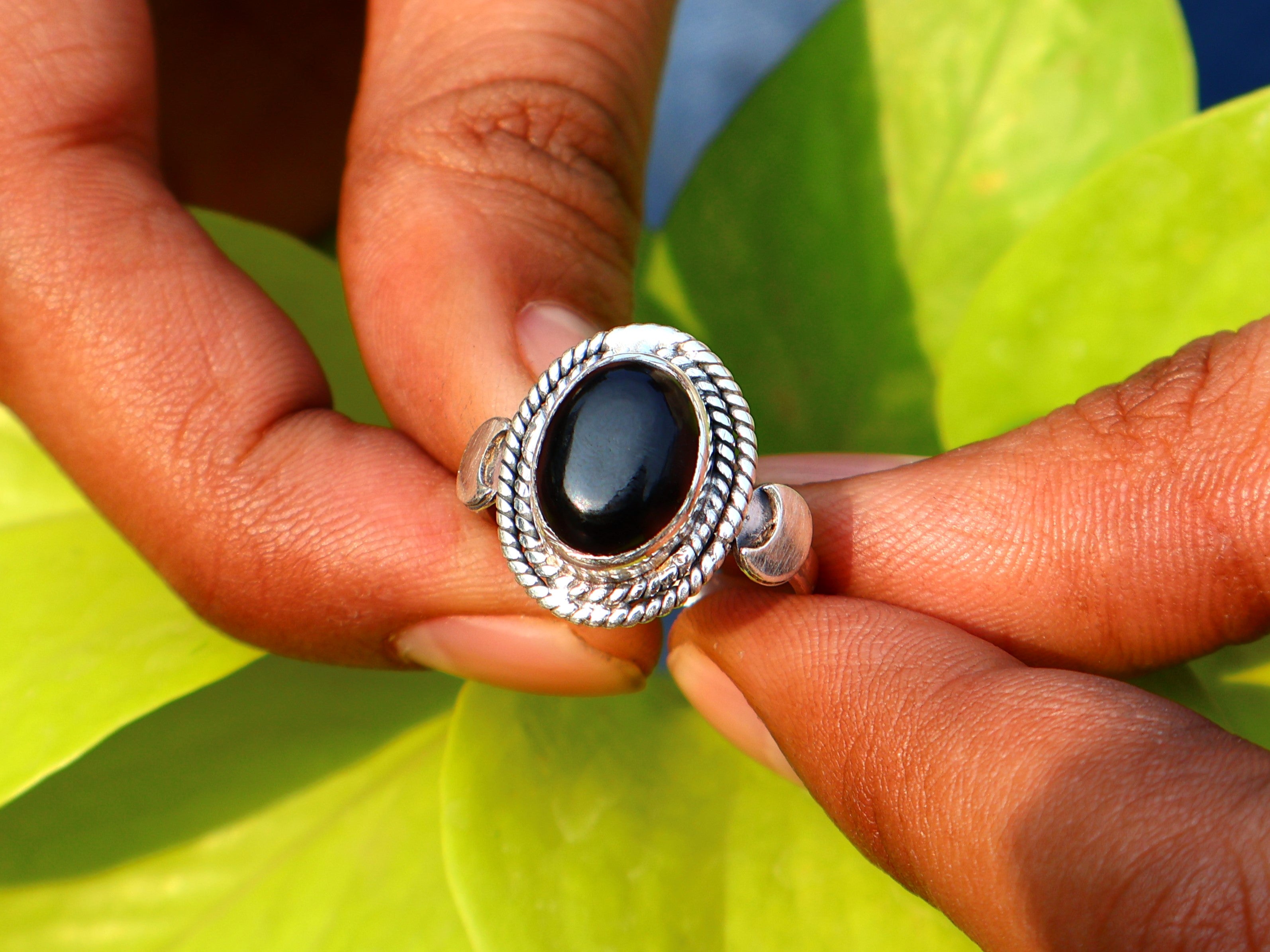 Schwarzer Onyx Ring 925 Sterling Silber Edelstein Ring Handgemachter Ovaler Onyx Cabochon Ring Zierlicher Ring Geschenk für Sie