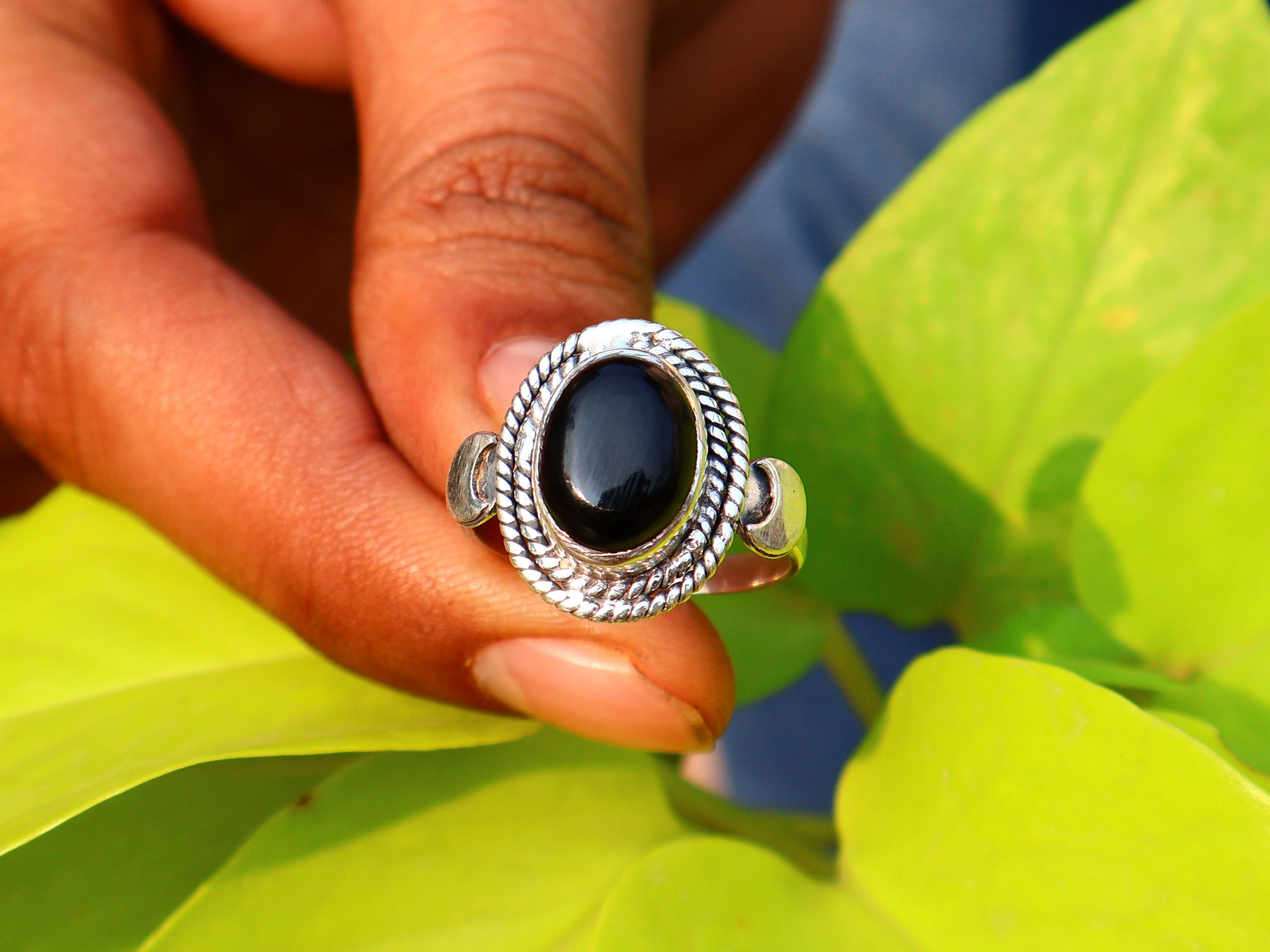 Schwarzer Onyx Ring 925 Sterling Silber Edelstein Ring Handgemachter Ovaler Onyx Cabochon Ring Zierlicher Ring Geschenk für Sie