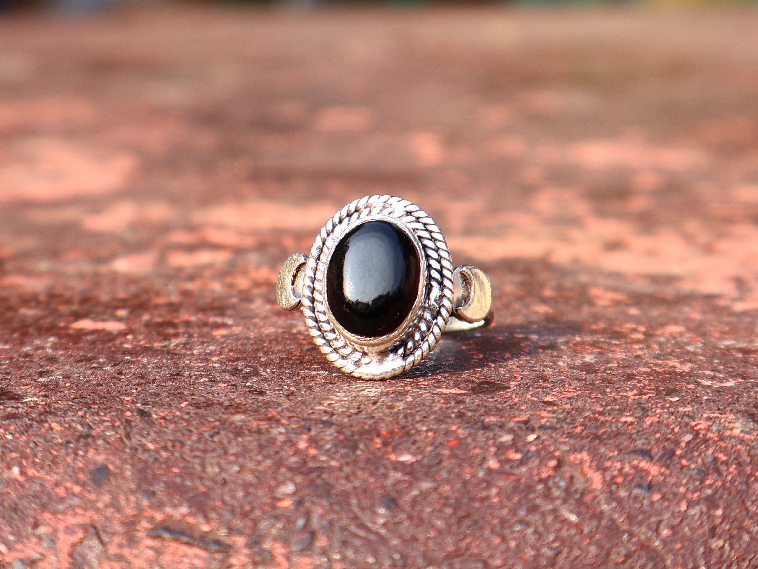 Schwarzer Onyx Ring 925 Sterling Silber Edelstein Ring Handgemachter Ovaler Onyx Cabochon Ring Zierlicher Ring Geschenk für Sie