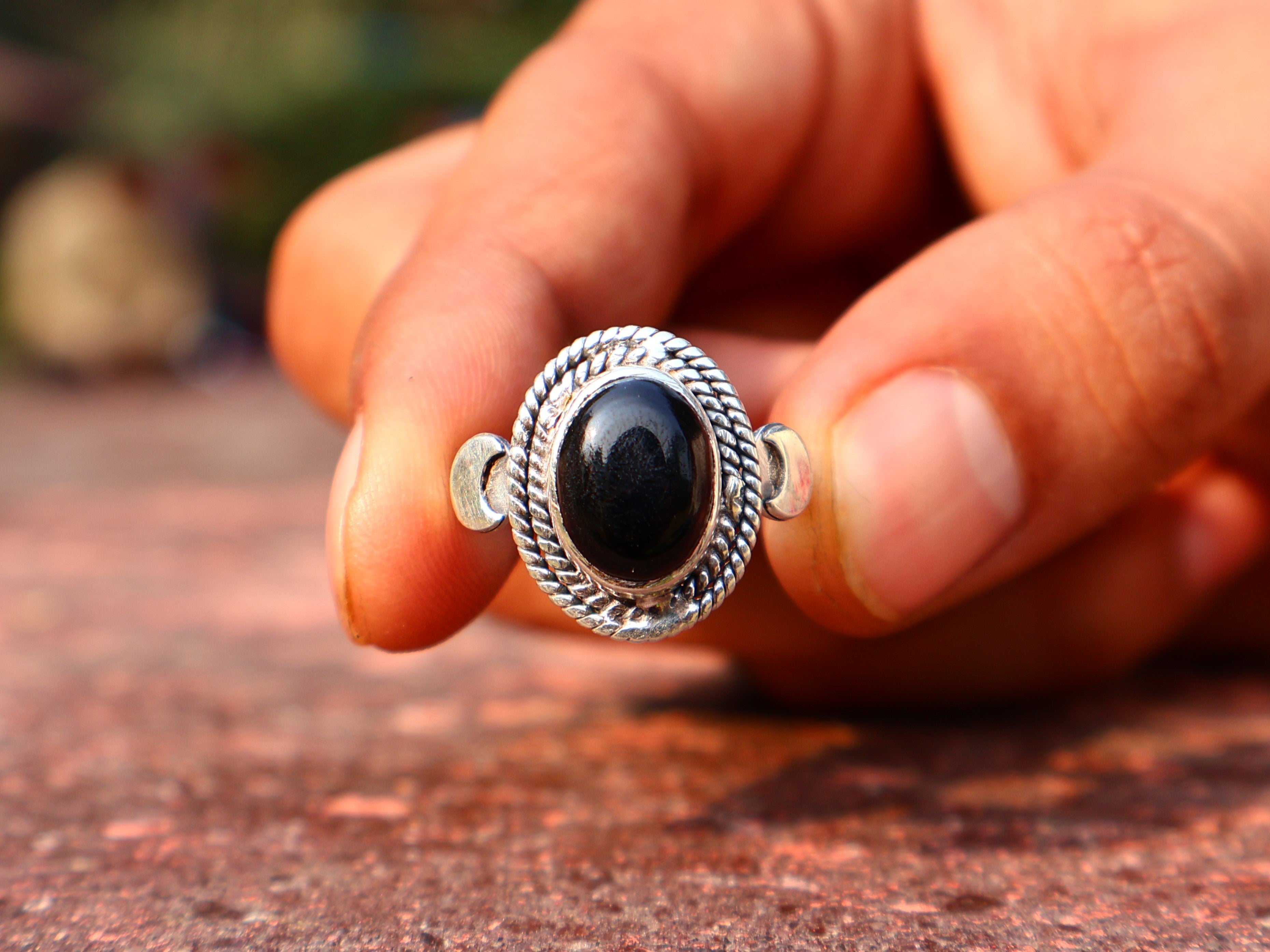 Schwarzer Onyx Ring 925 Sterling Silber Edelstein Ring Handgemachter Ovaler Onyx Cabochon Ring Zierlicher Ring Geschenk für Sie