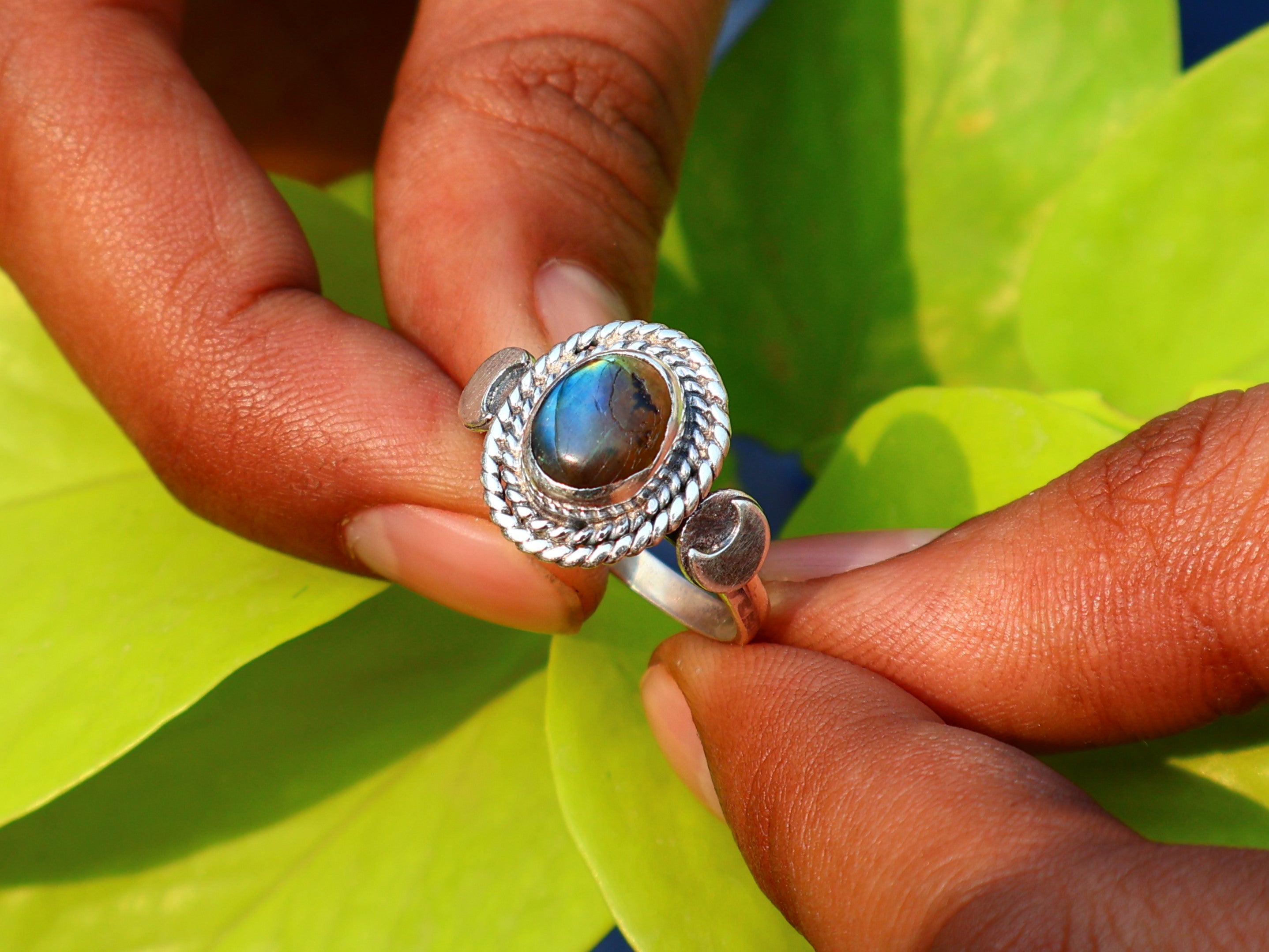 Labradorit-Ring Sterling Silber Ring 925 Ovaler Edelsteinring Handgefertigter Statement-Ring Boho Zarter Ring Geschenk für Sie