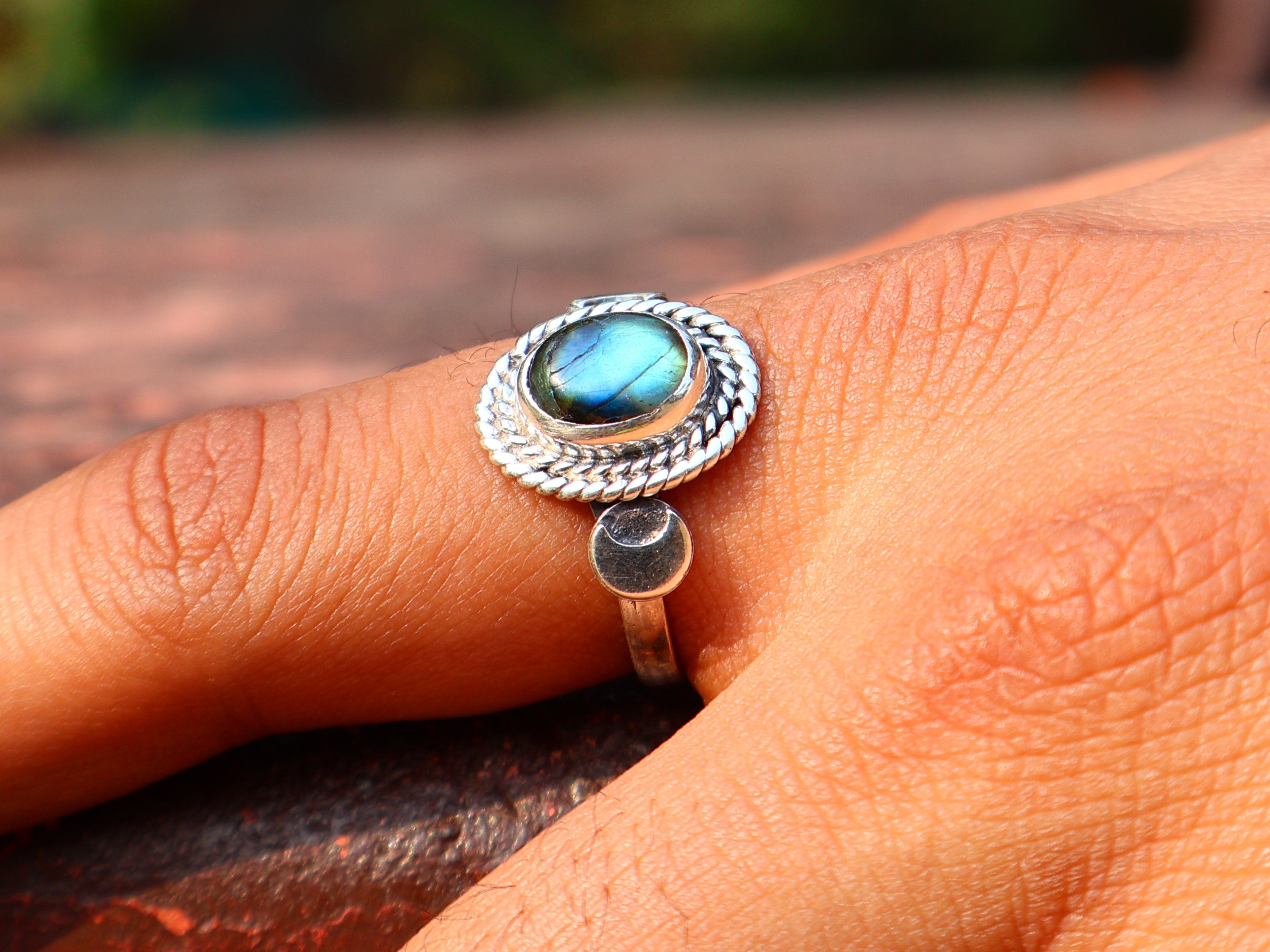 Labradoriet Ring Sterling Zilveren Ring 925 Ovale Edelsteen Ring Handgemaakte Statement Ring Boho Verfijnde Ring Cadeau Voor Haar