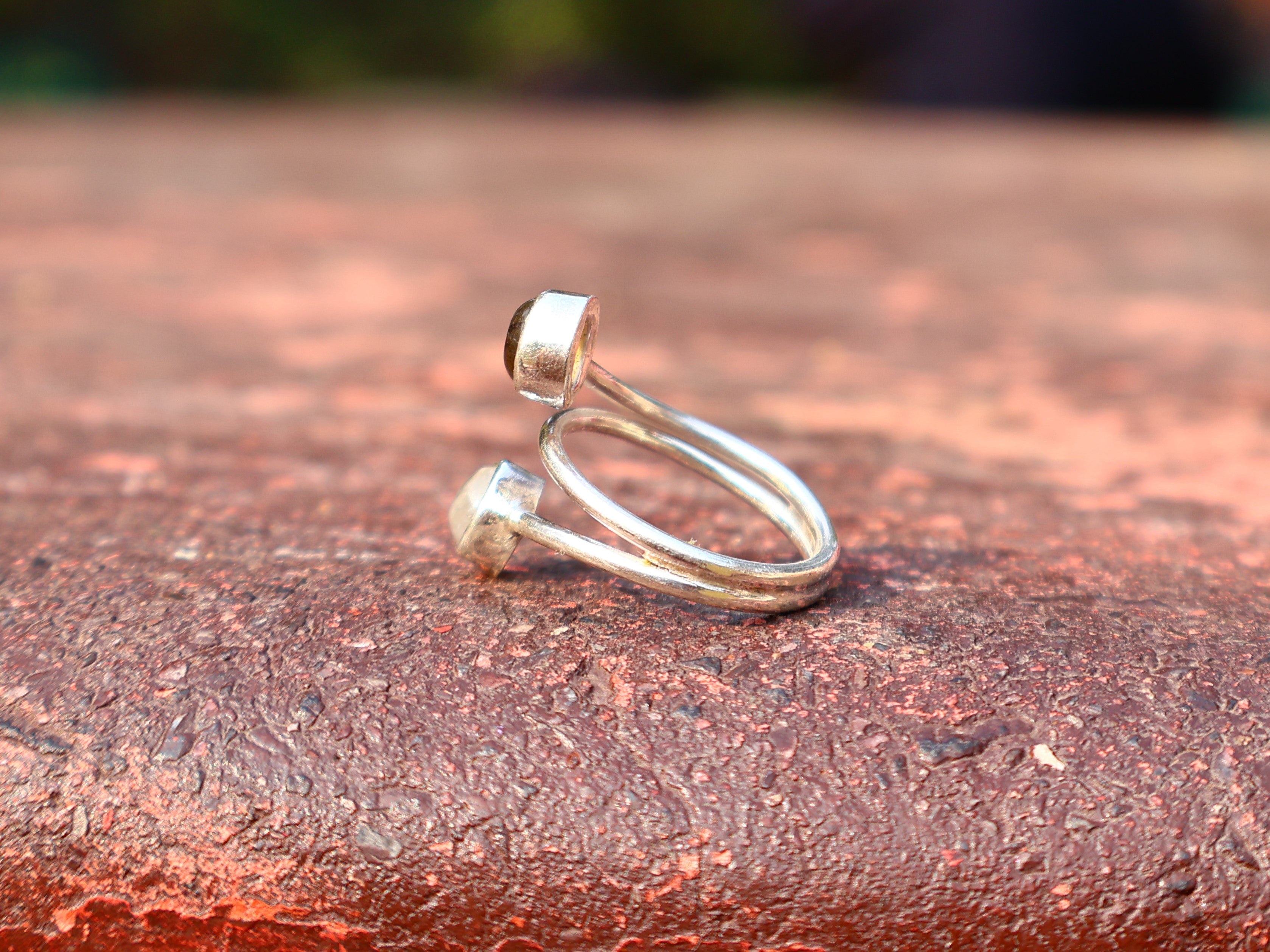 Mondstein- und Labradoritring 925 Silberring Verstellbarer handgefertigter Statement-Ring Zweistein-Ring Geschenk für sie