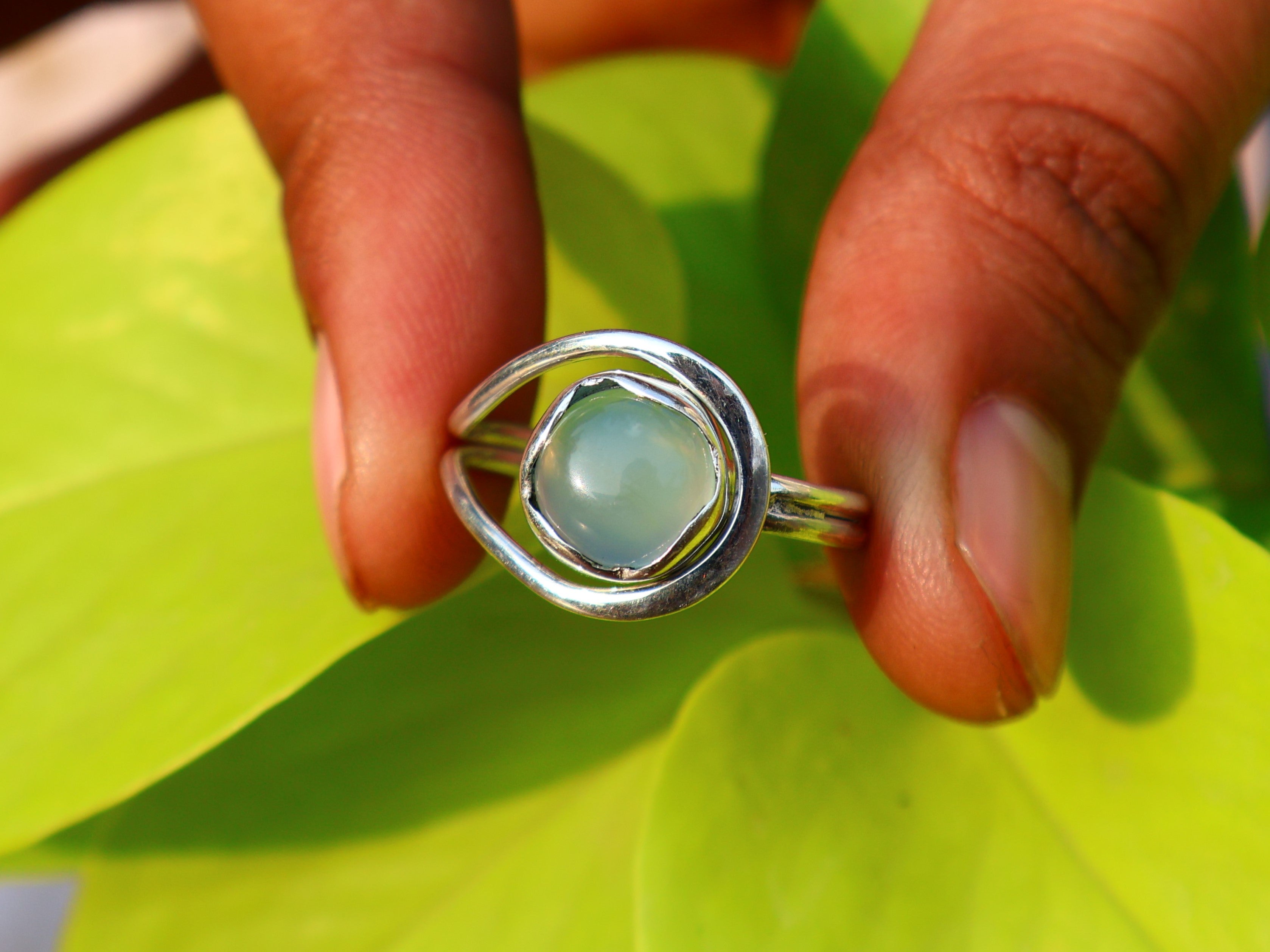 Aqua Chalcedon Ring 925 Silberring Runder Edelstein Minimalistischer Ring März Geburtsstein Handgemachter Statement Ring