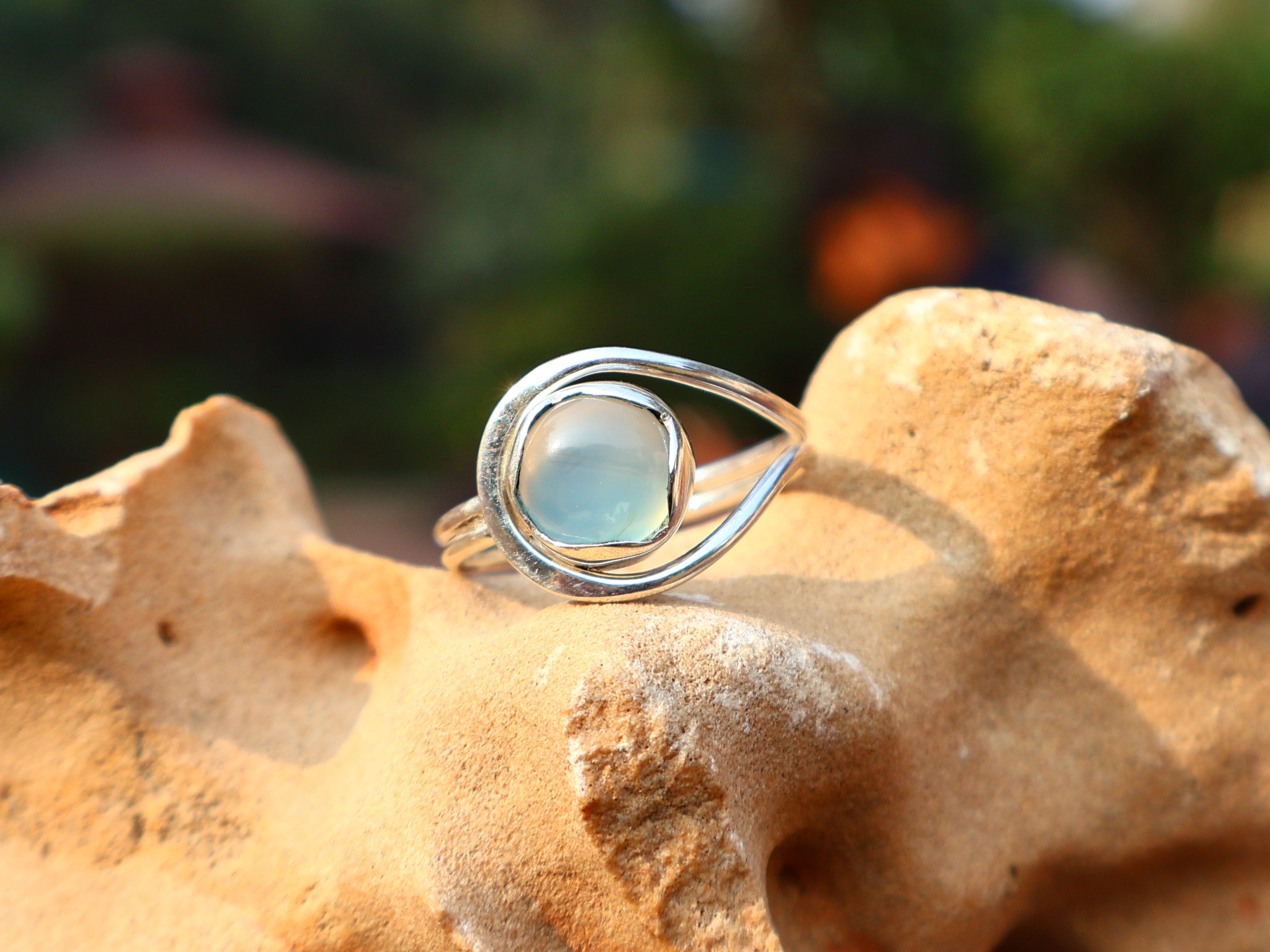 Aqua Chalcedon Ring 925 Silberring Runder Edelstein Minimalistischer Ring März Geburtsstein Handgemachter Statement Ring