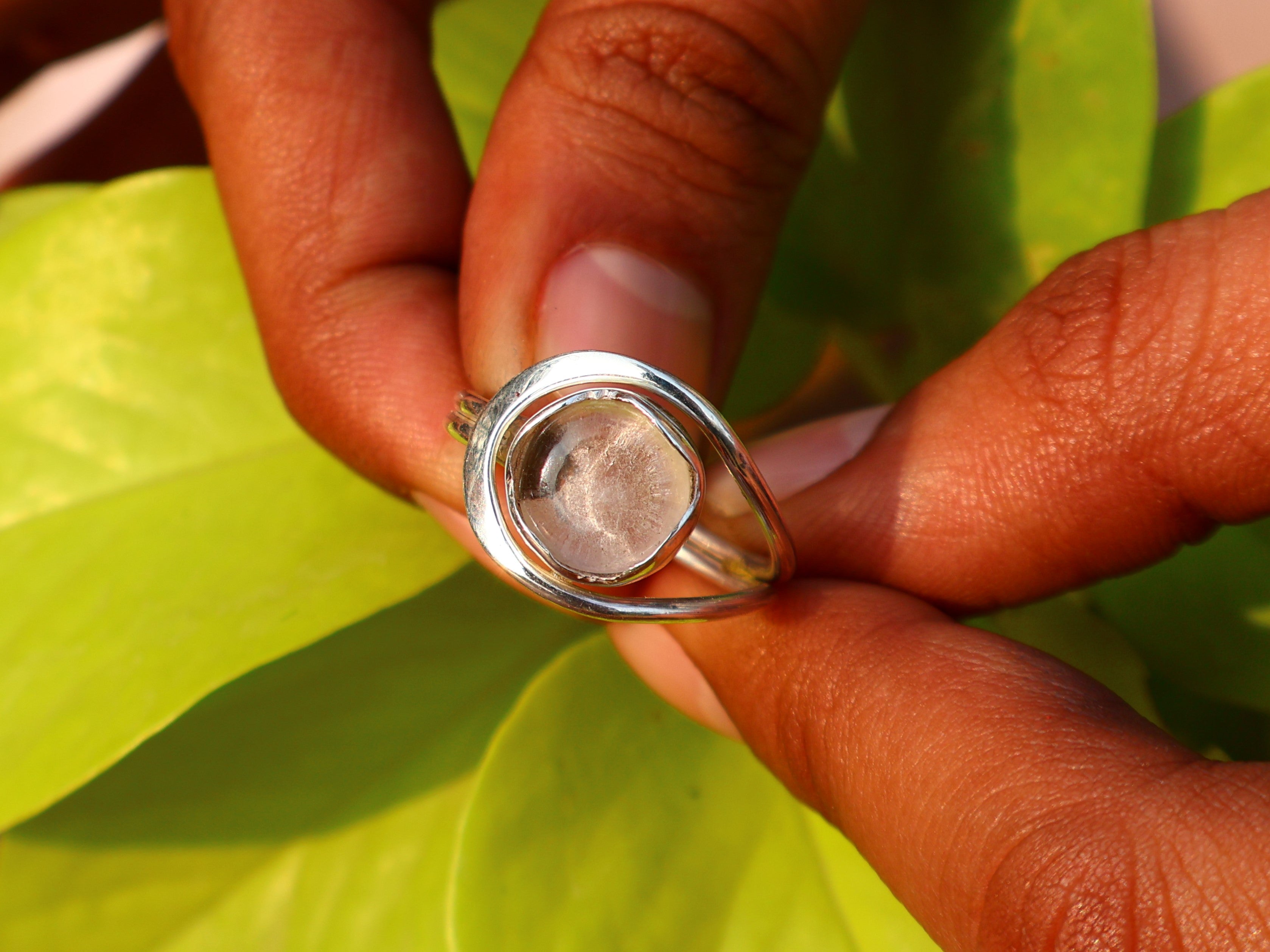 Kristallquarz Ring Minimalistischer Ring 925 Silber Ring Handgemachter zarter Ring Geschenk für Sie Damenring Runder Stein Statement Ring