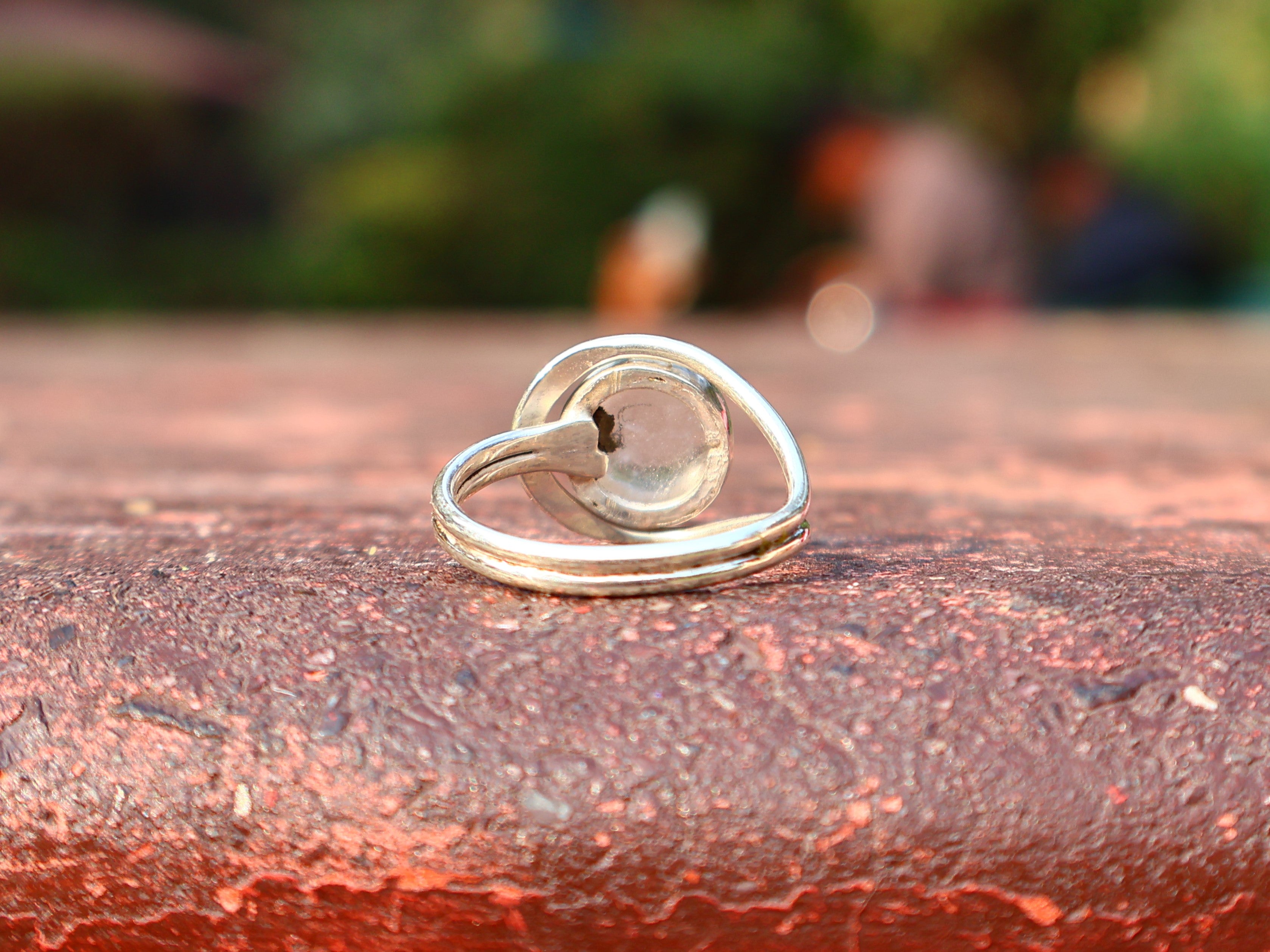 Kristallquarz Ring Minimalistischer Ring 925 Silber Ring Handgemachter zarter Ring Geschenk für Sie Damenring Runder Stein Statement Ring