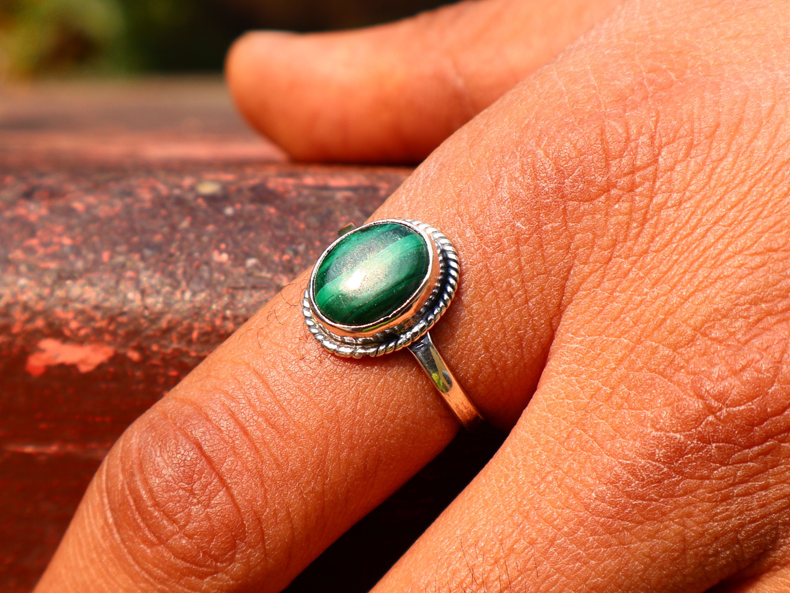 Malachit-Ring Ovaler Edelsteinring Geburtssteinring Verlobungsring Zierlicher Silberring 925er Sterlingsilber