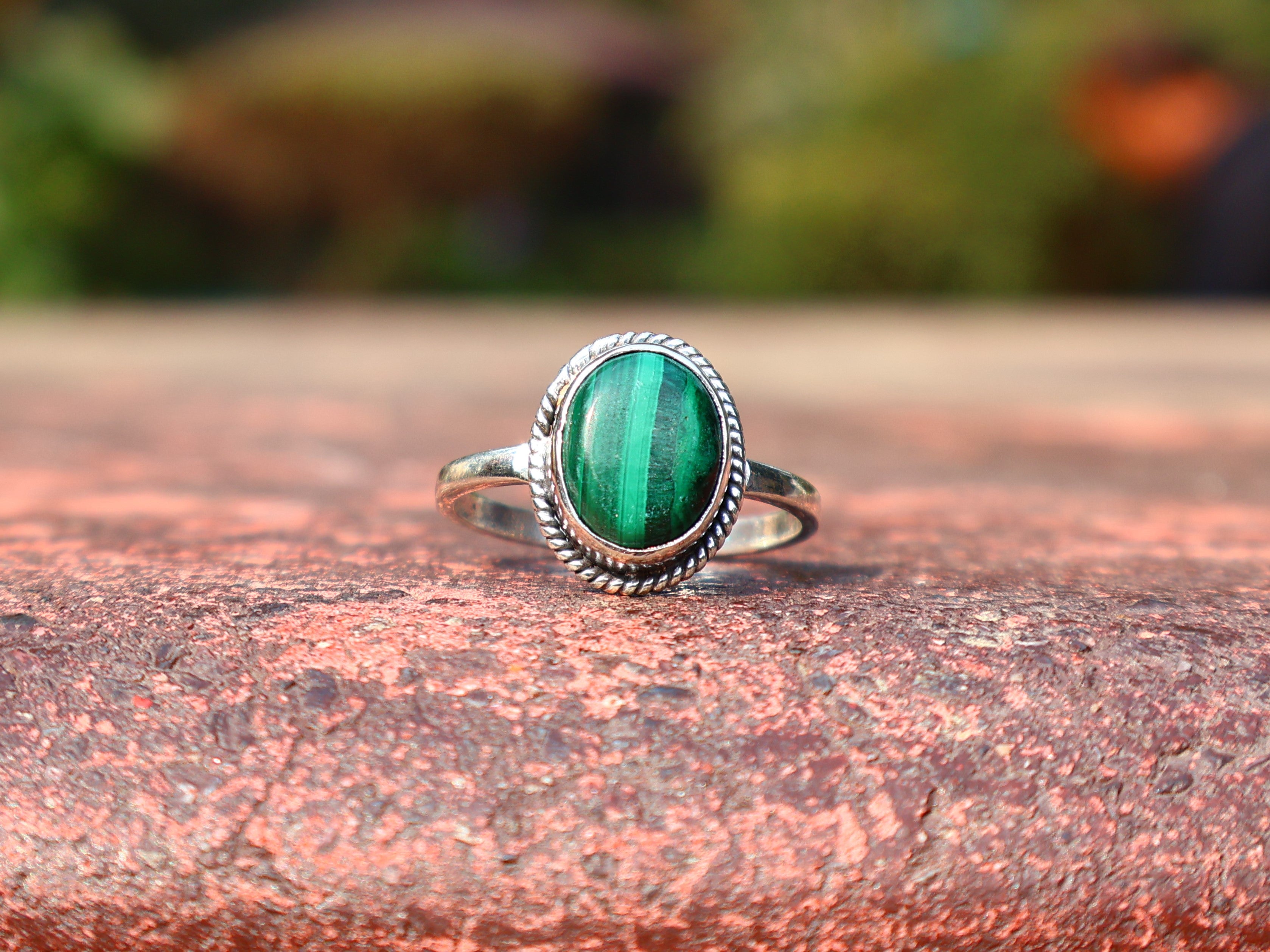 Malachit-Ring Ovaler Edelsteinring Geburtssteinring Verlobungsring Zierlicher Silberring 925er Sterlingsilber