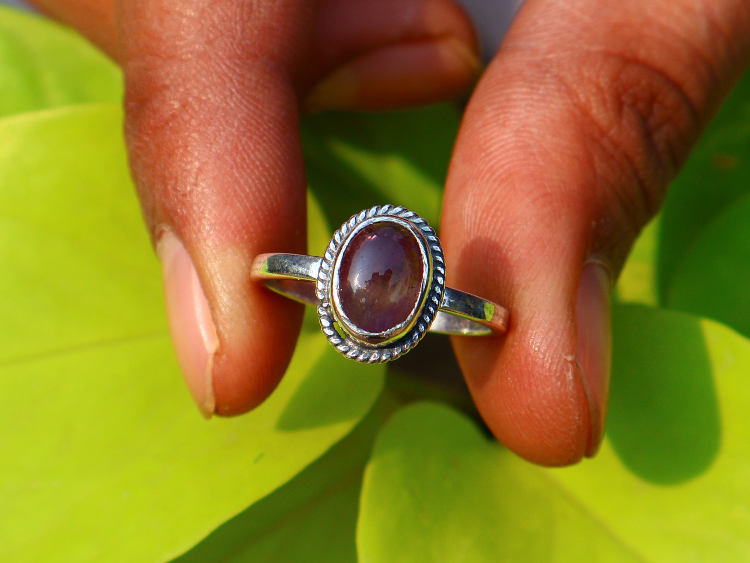 Ovaler Amethystring 925 Silberring Zierlicher Februar Geburtsstein Stapelring Handgefertigter Boho Ring