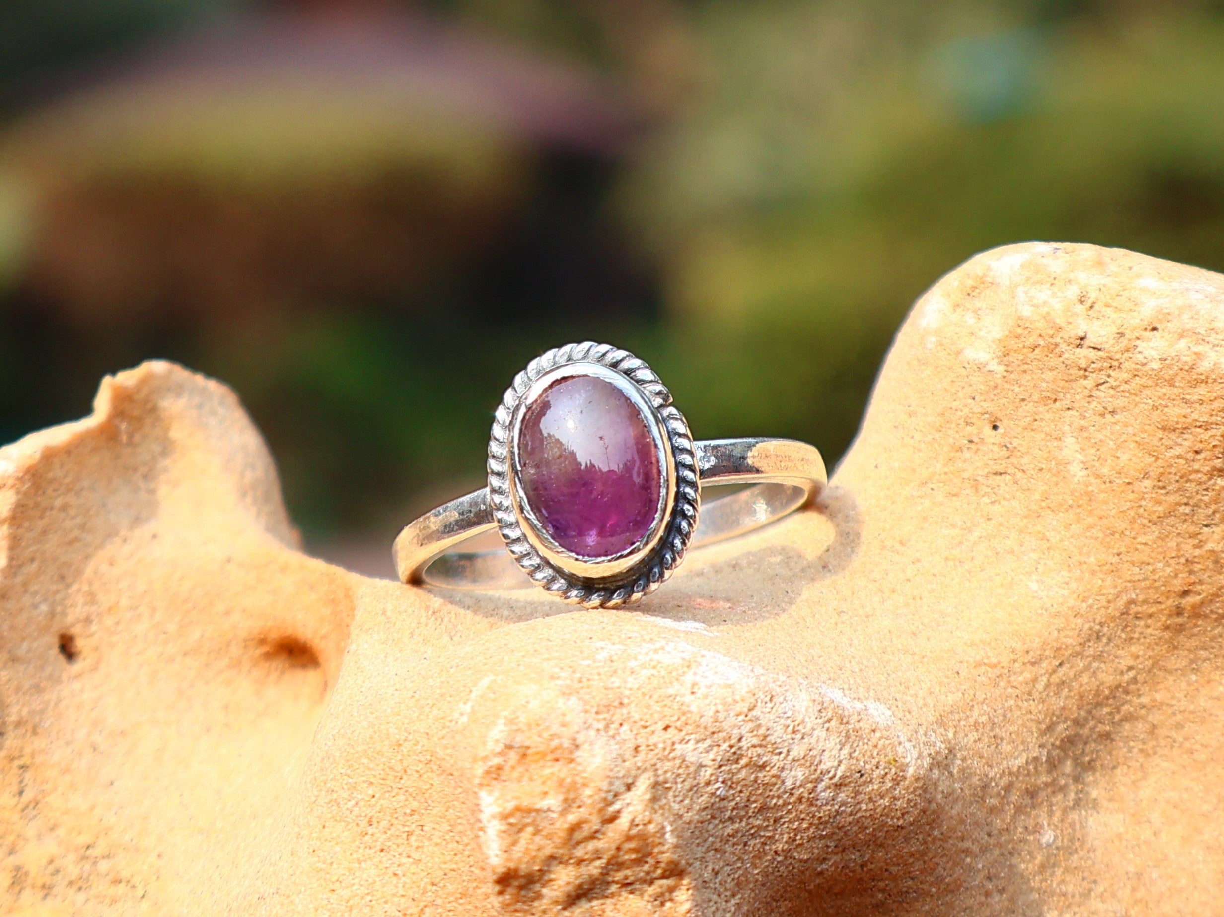 Ovaler Amethystring 925 Silberring Zierlicher Februar Geburtsstein Stapelring Handgefertigter Boho Ring
