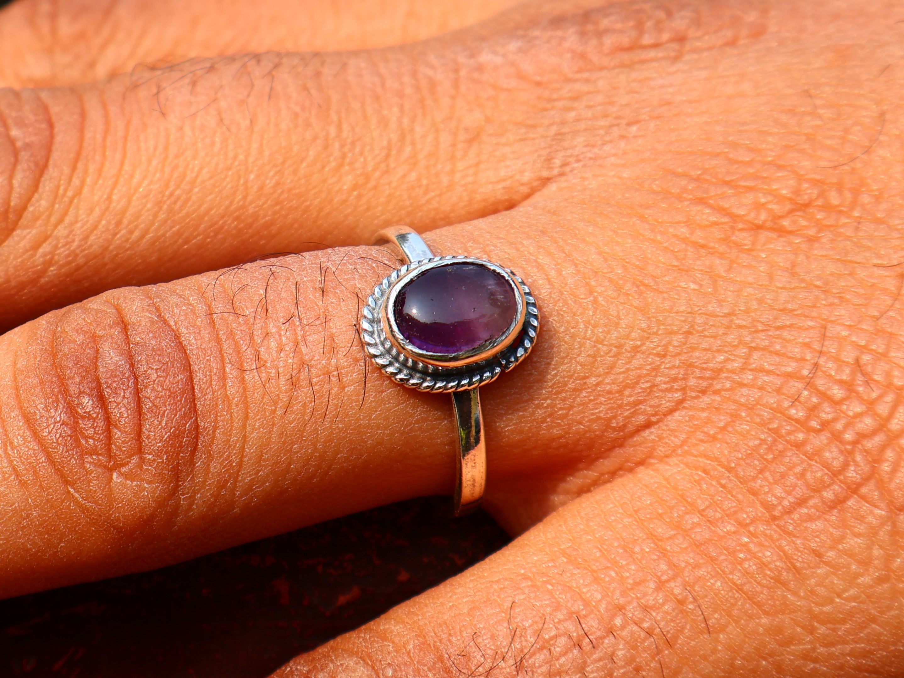 Ovaler Amethystring 925 Silberring Zierlicher Februar Geburtsstein Stapelring Handgefertigter Boho Ring