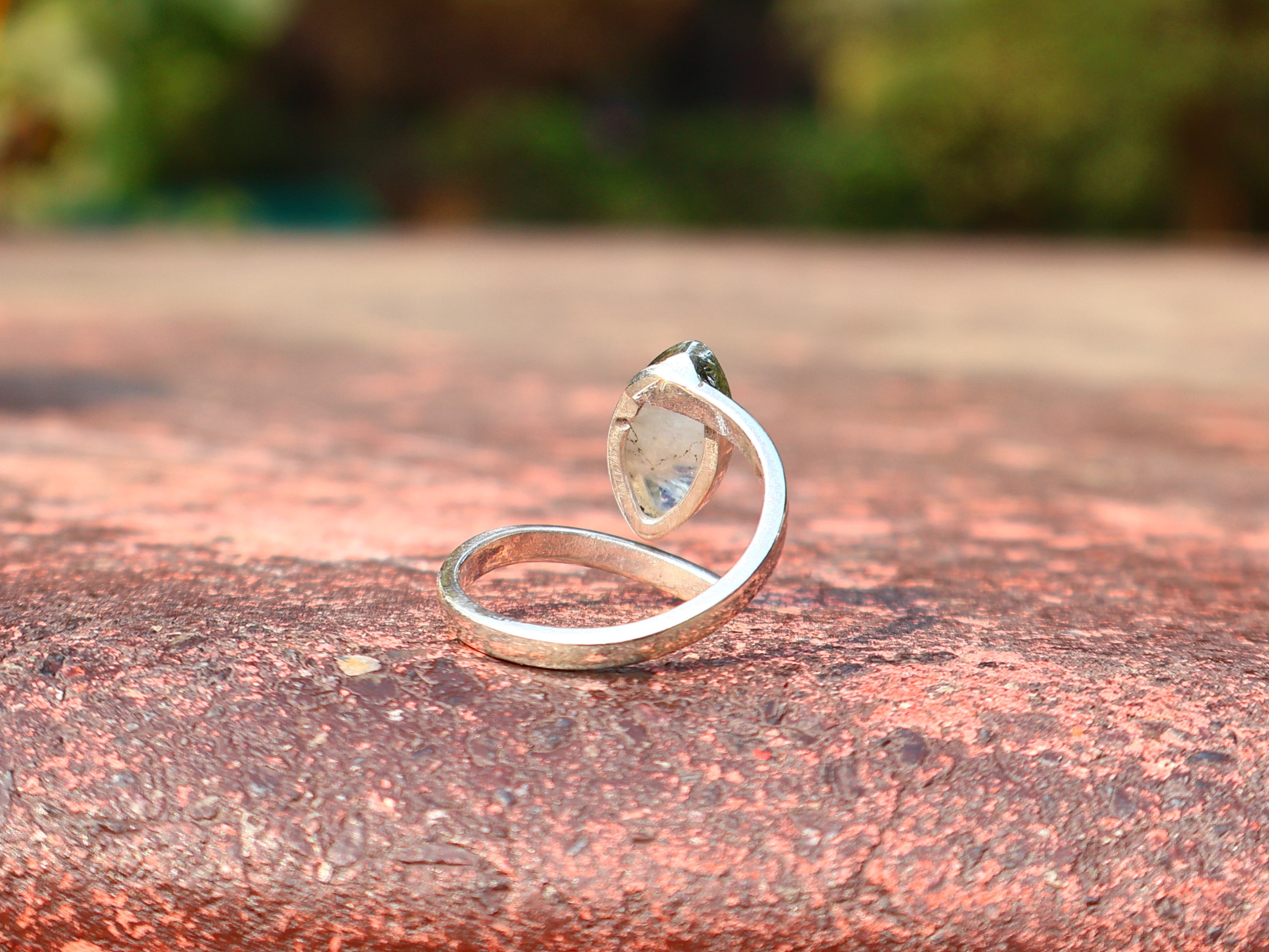 Regenbogenmondsteinring Damen Stapelring Blauer Feuerring Geburtsstein-Edelsteinring Verstellbarer Ring
