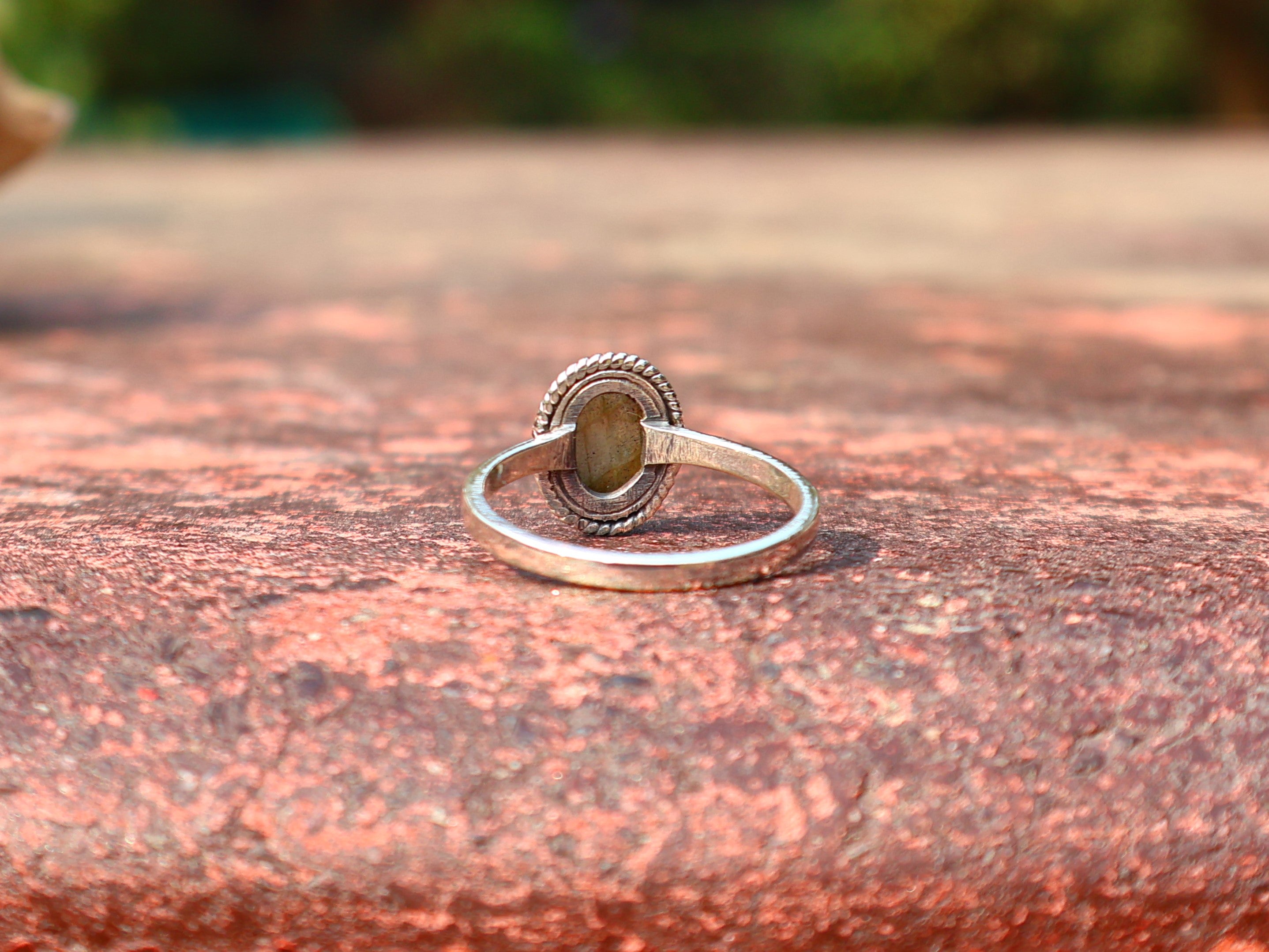 Ovaler Labradorit-Ring 925 Sterling Silber Ring Blauer Feuer-Labradorit Boho Zierlicher Ring Geschenk Für Sie