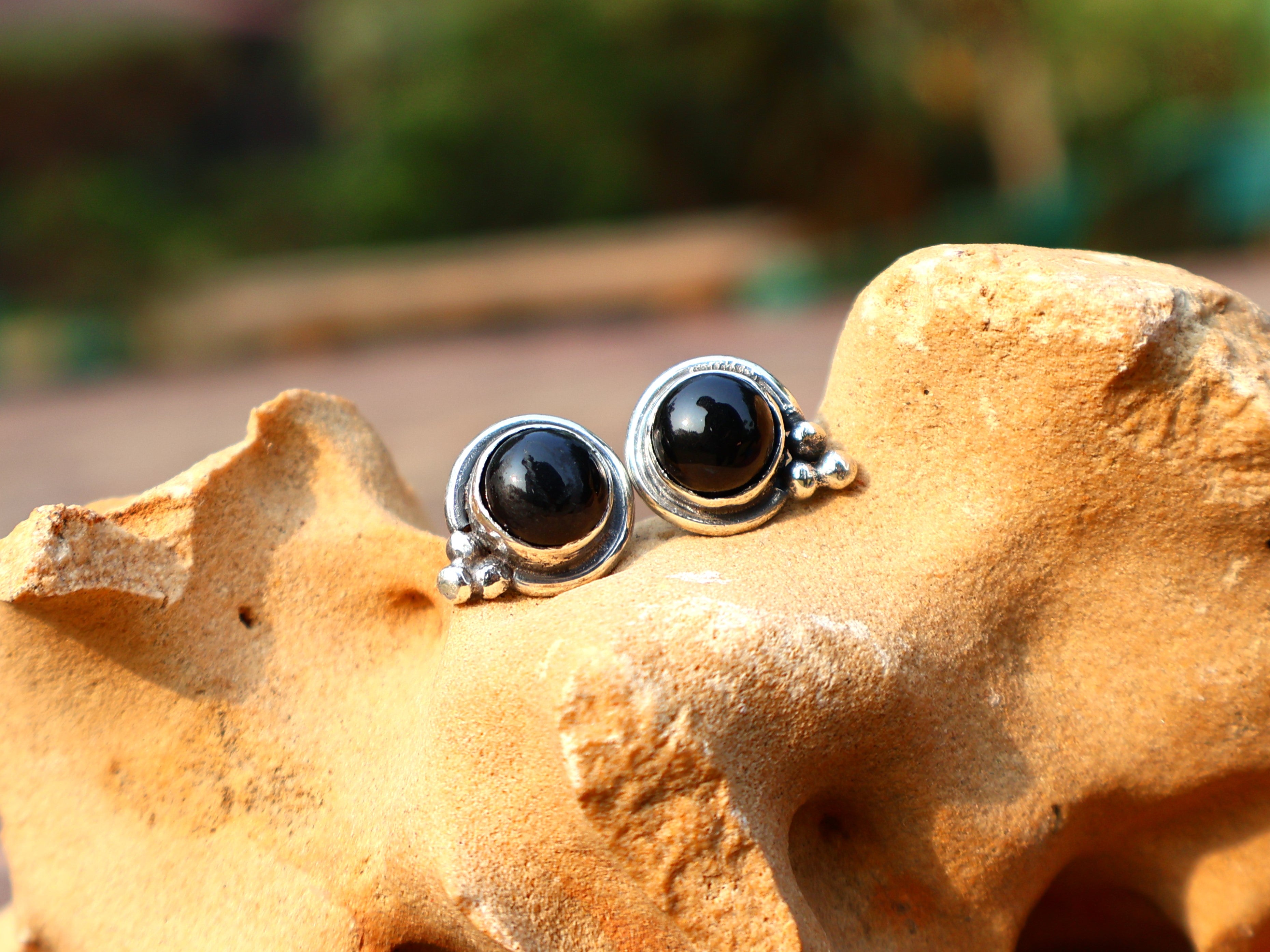 Ohrstecker aus schwarzem Onyx, 925er Sterlingsilber, Onyxschmuck, Ohrstecker für den Alltag, Ohrringe für Damen, Geschenk für die Schwester
