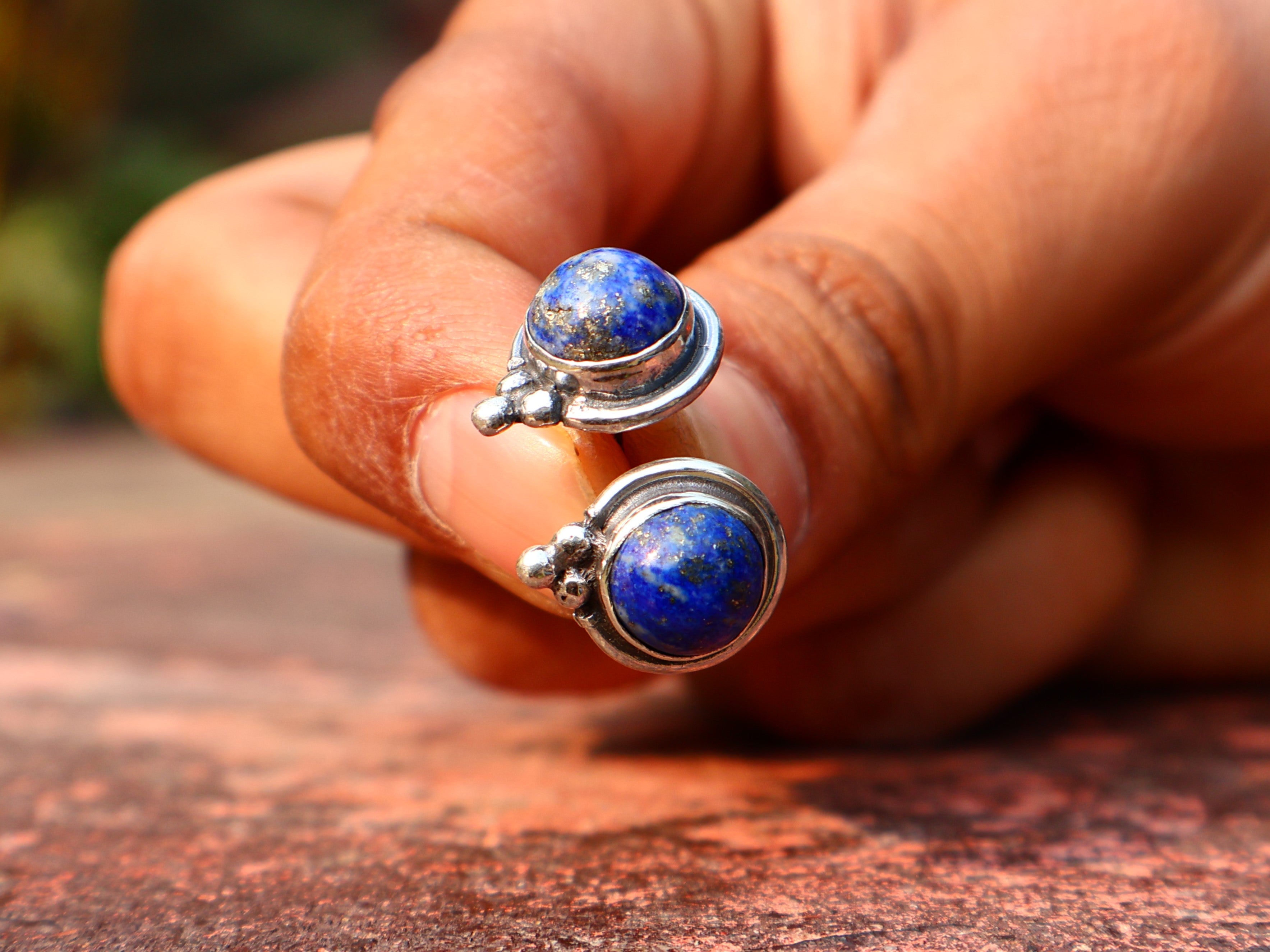 Lapislazuli Ohrstecker 925 massives Sterlingsilber handgefertigte Ohrstecker Alltagsohrringe für Frauen Geschenk für Schwester
