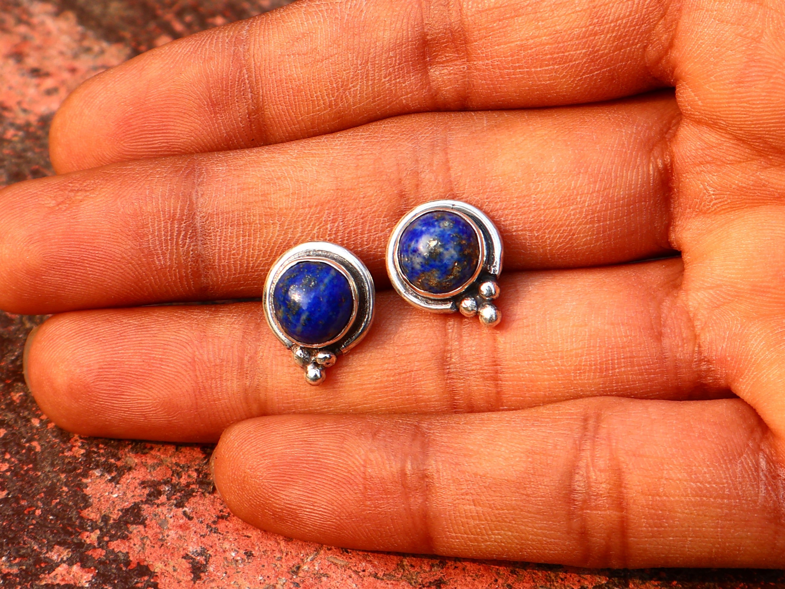 Lapislazuli Ohrstecker 925 massives Sterlingsilber handgefertigte Ohrstecker Alltagsohrringe für Frauen Geschenk für Schwester