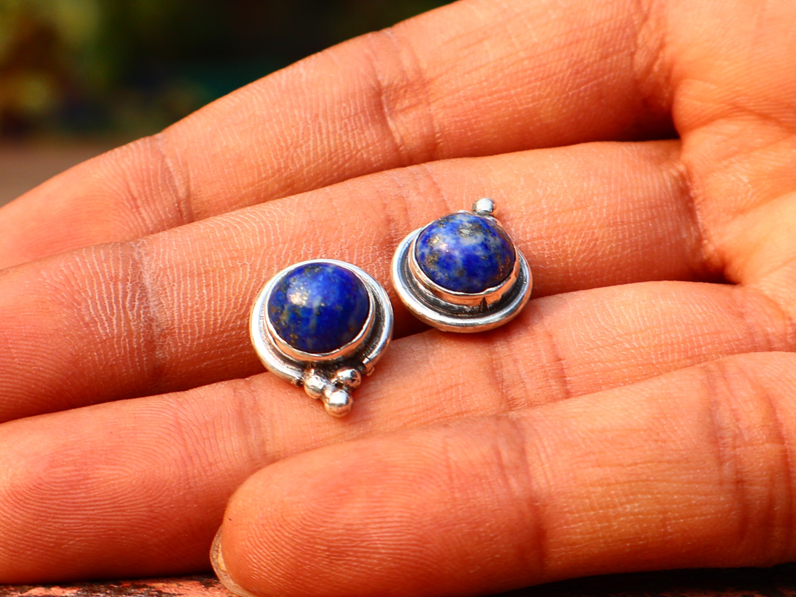 Lapislazuli Ohrstecker 925 massives Sterlingsilber handgefertigte Ohrstecker Alltagsohrringe für Frauen Geschenk für Schwester