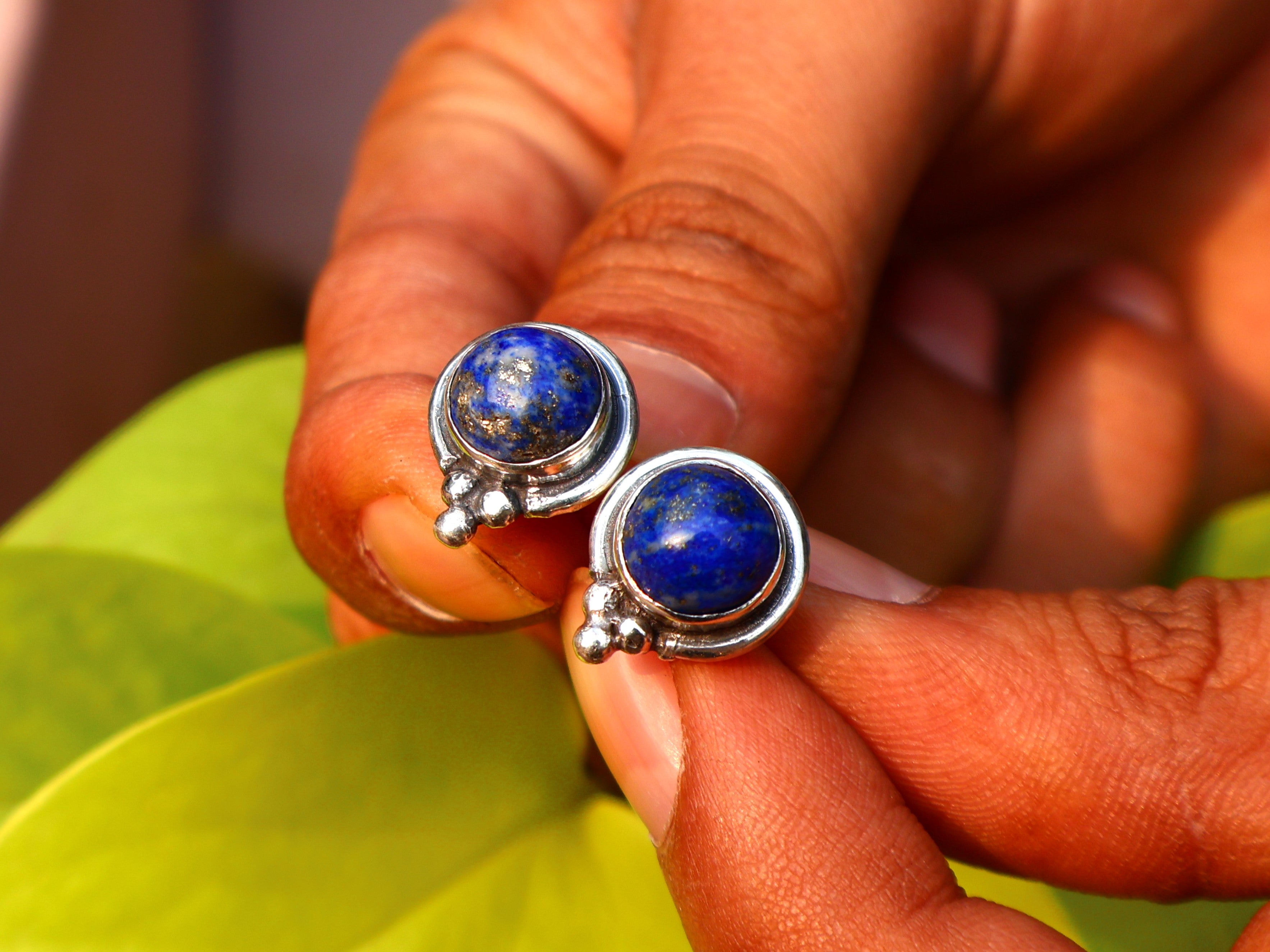 Lapislazuli Ohrstecker 925 massives Sterlingsilber handgefertigte Ohrstecker Alltagsohrringe für Frauen Geschenk für Schwester